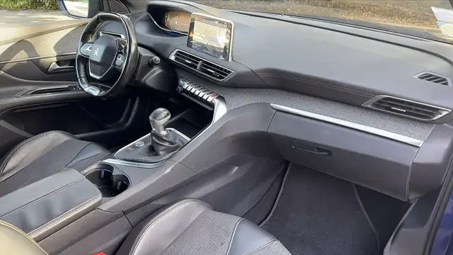Peugeot 3008 view 10