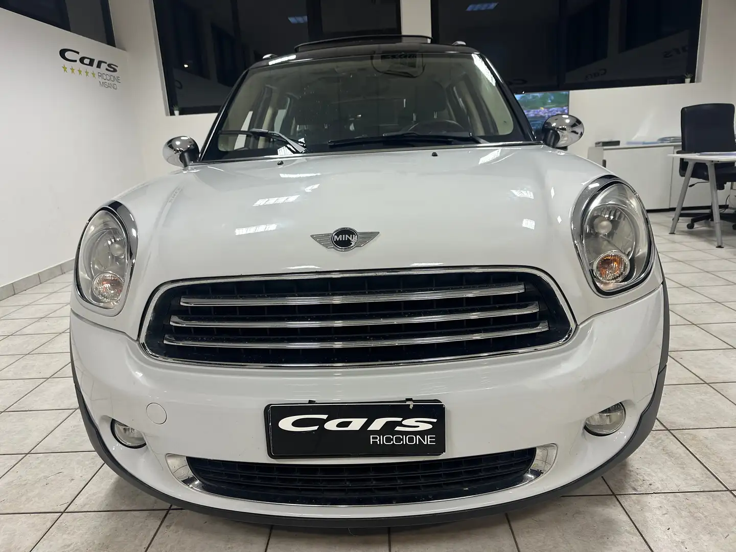 MINI Cooper D Countryman BLACK&WHITE TETTO APRIBILE Blanc - 2