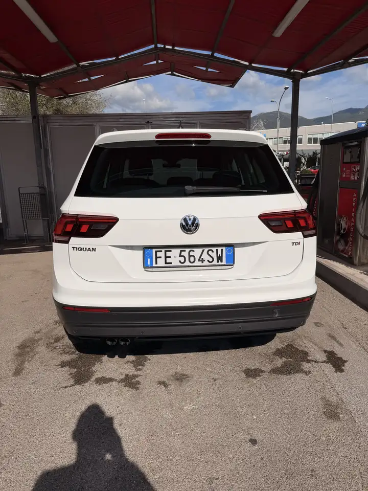 Volkswagen Tiguan 1.6 tdi Business 115cv — photo 1 of 15