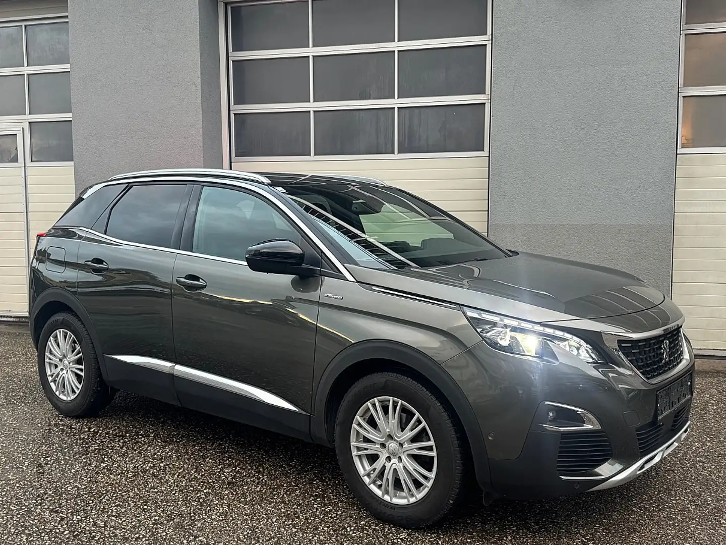 Peugeot 3008 1,6 BlueHDi 120 GT Line Vert - 1
