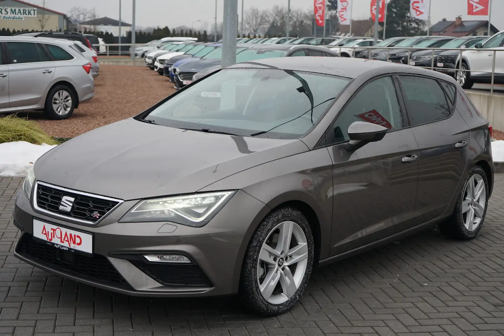 SEAT Leon 1.8 TSI DSG FR LED Navi Sitzheizung Gris - 2