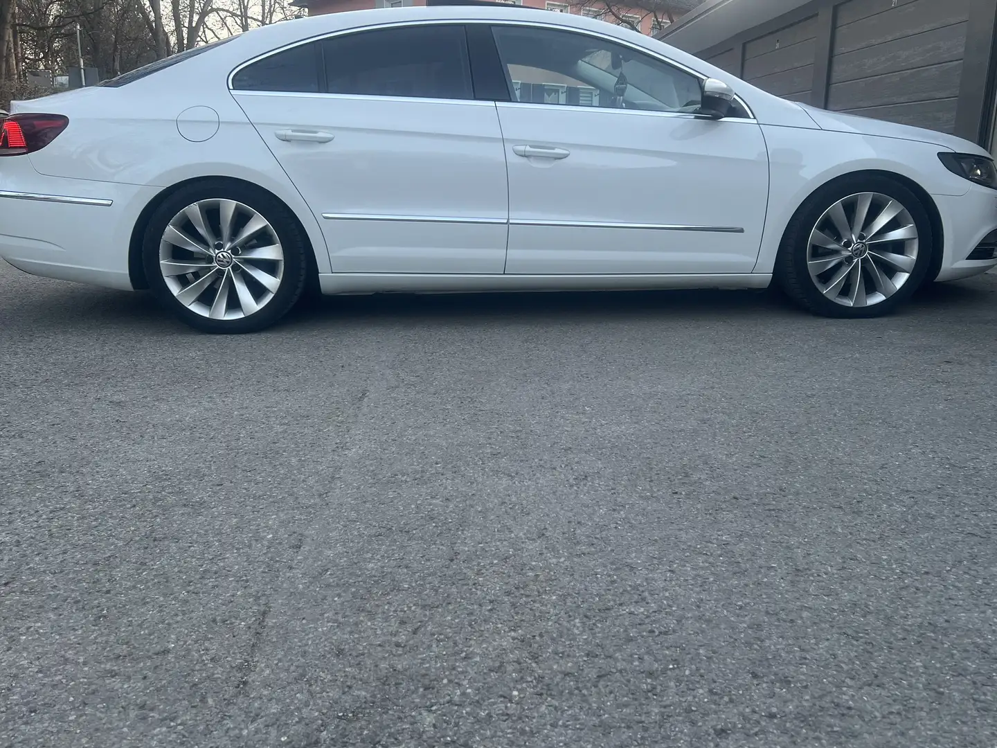 Volkswagen CC 2.0 TDI BlueMotion Technology DSG Dynamic Black - 1