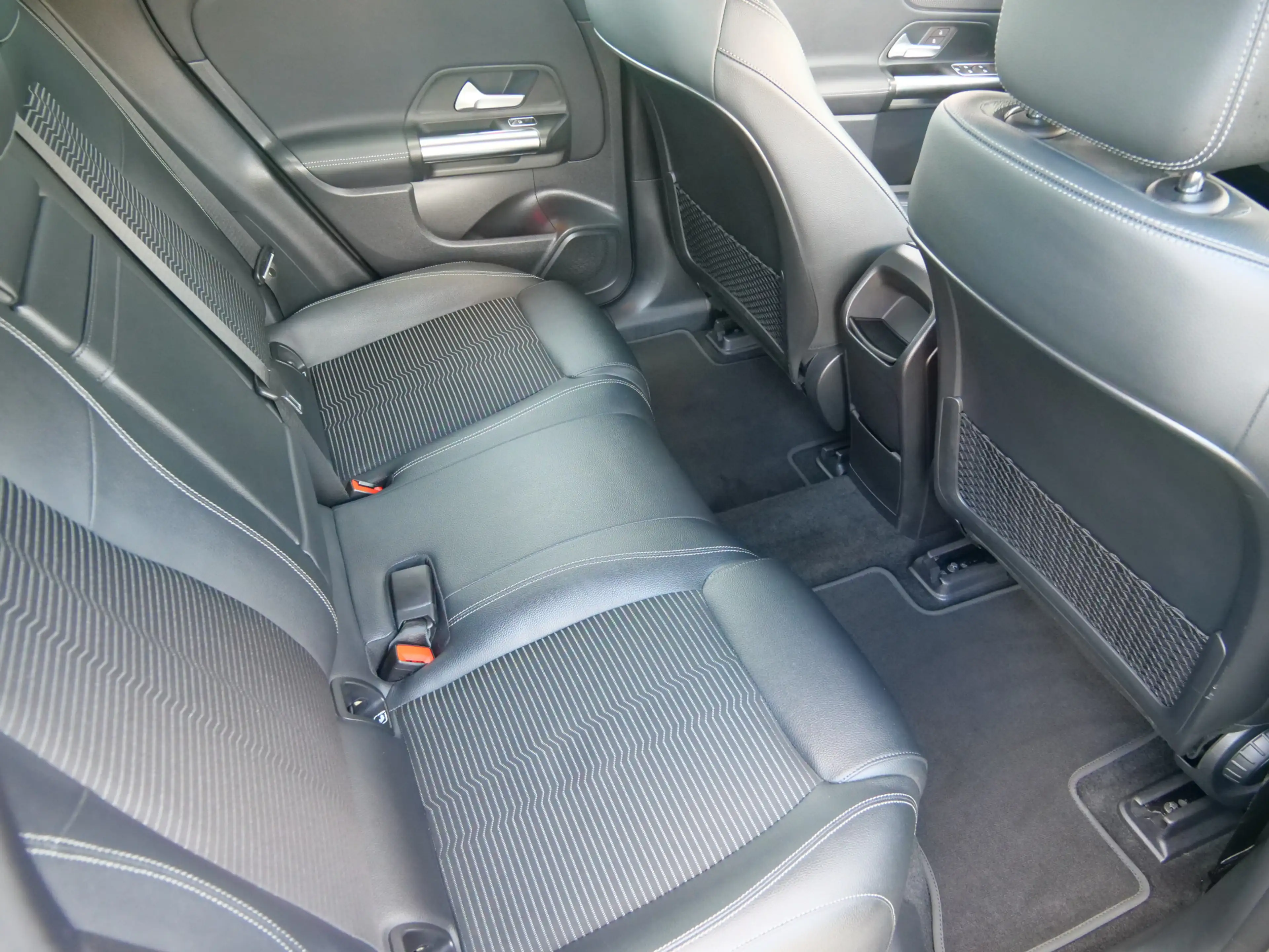 Mercedes-Benz EQA 250 Business Line 67 kWh 190 Pk Automaat Navi / DAB / — photo 6