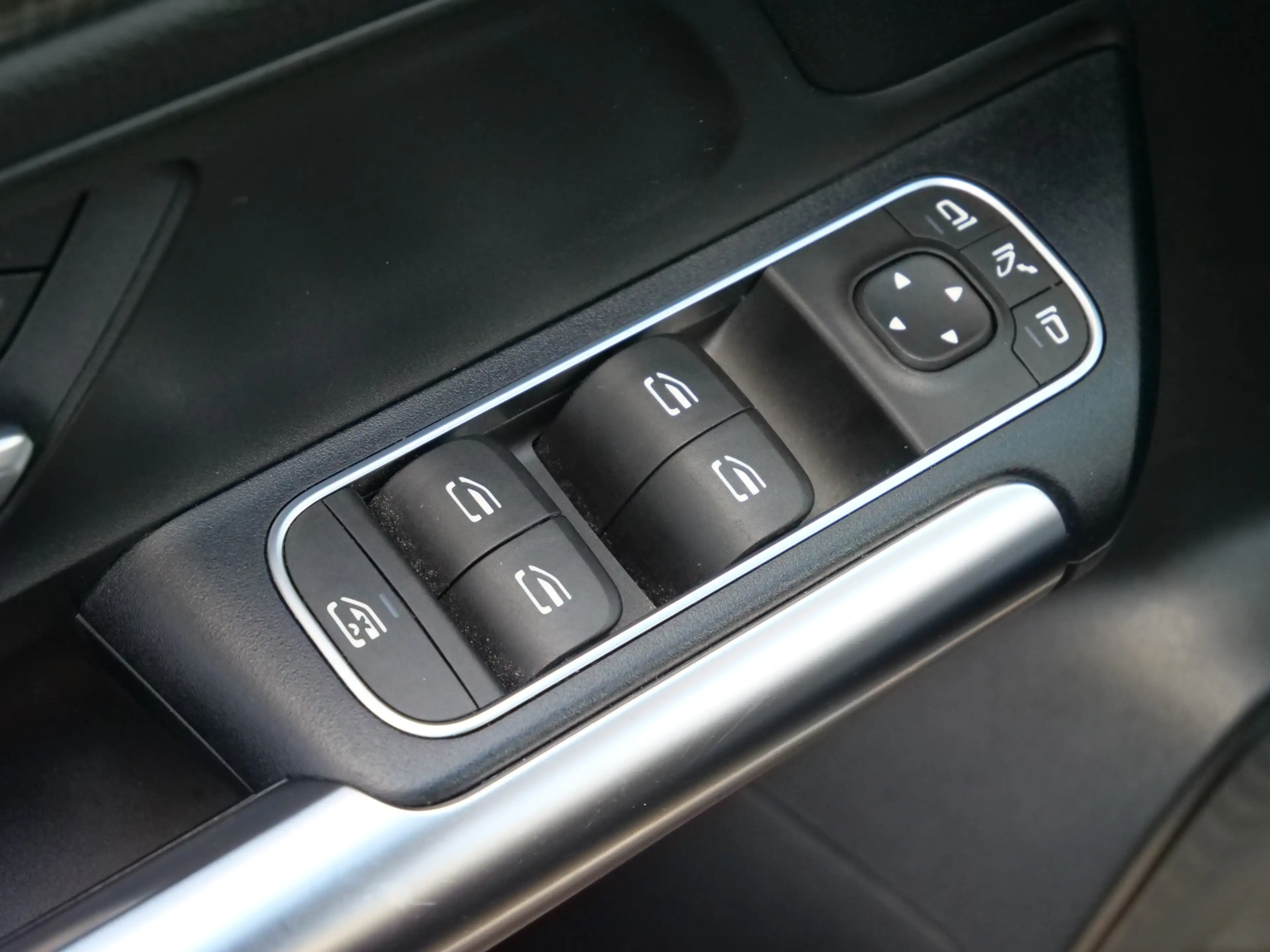Mercedes-Benz EQA 250 Business Line 67 kWh 190 Pk Automaat Navi / DAB / — photo 35