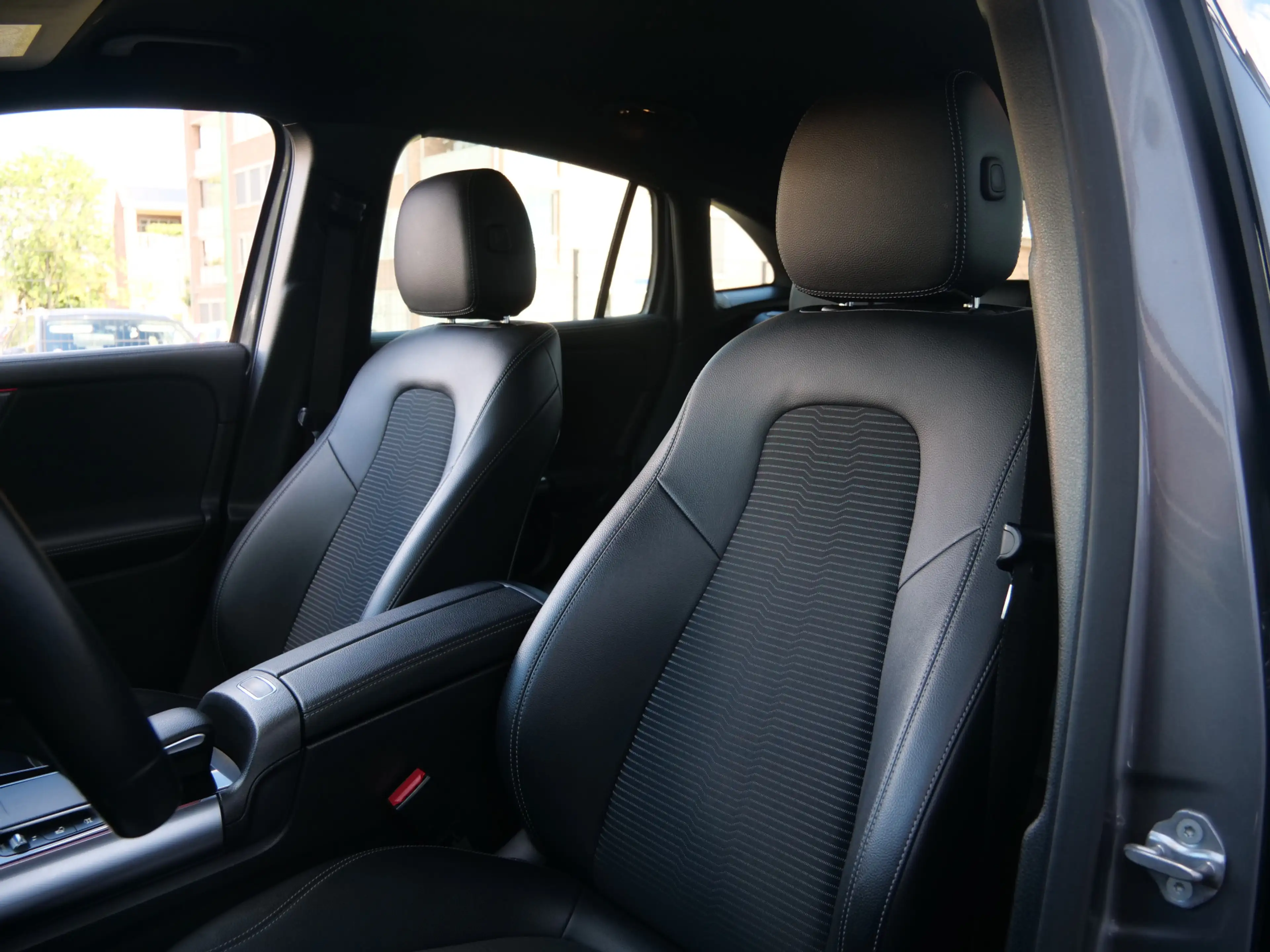 Mercedes-Benz EQA 250 Business Line 67 kWh 190 Pk Automaat Navi / DAB / — photo 31