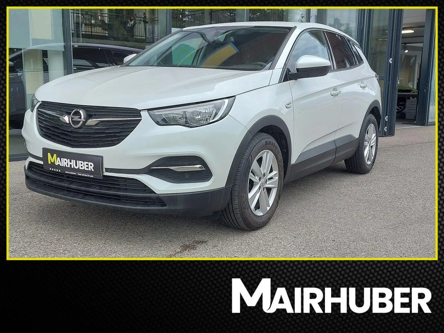 Opel Grandland X 1,2 Turbo Innovation 130 PS AT8 Weiß - 1