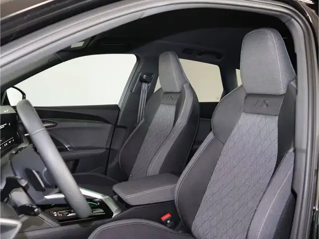 Audi Q5 view 7