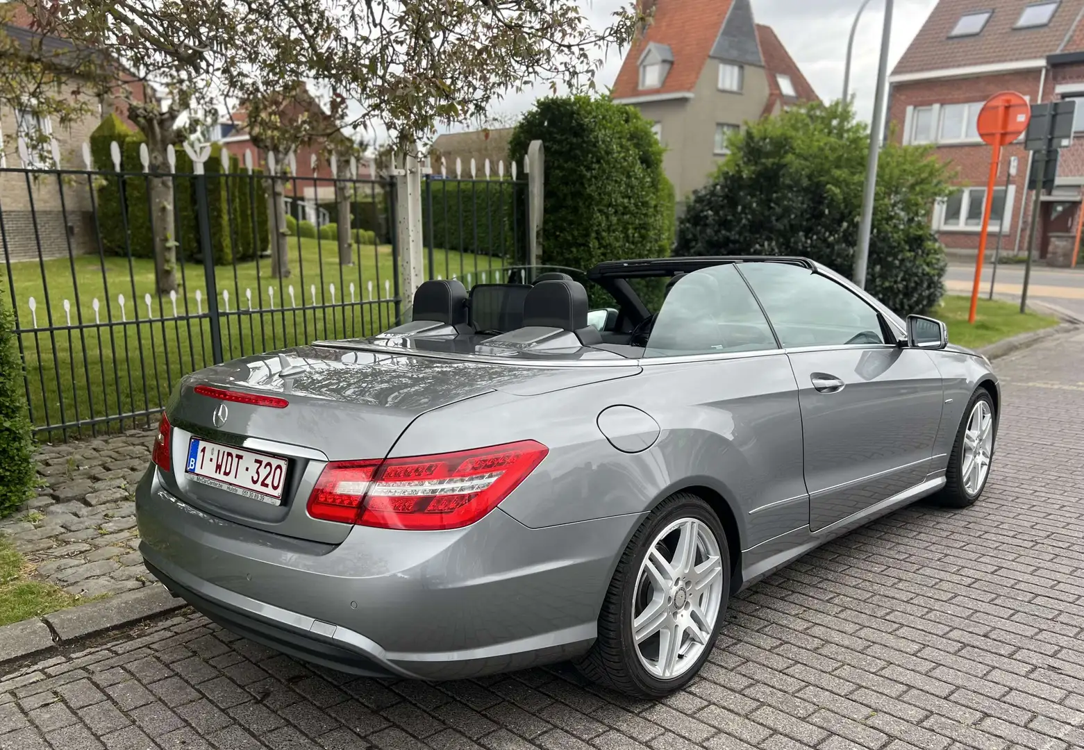 Mercedes-Benz E 220 CABRIOLET CDI BE AMG Line Argent - 2