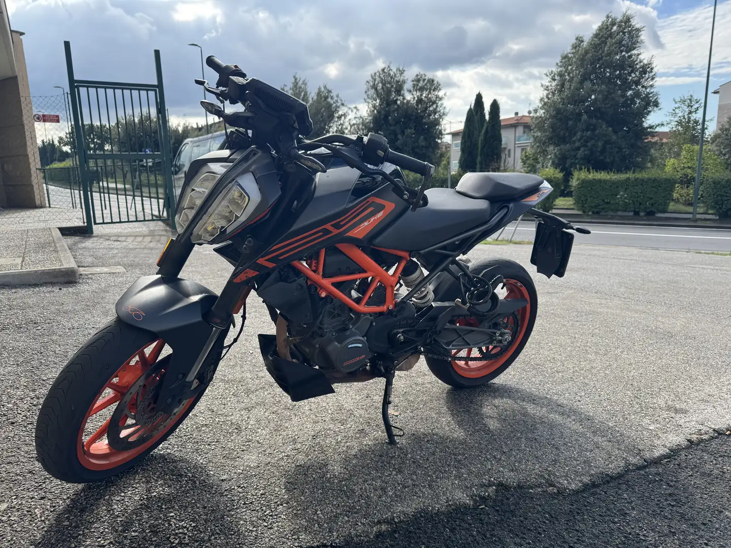 KTM 125 Duke - 1