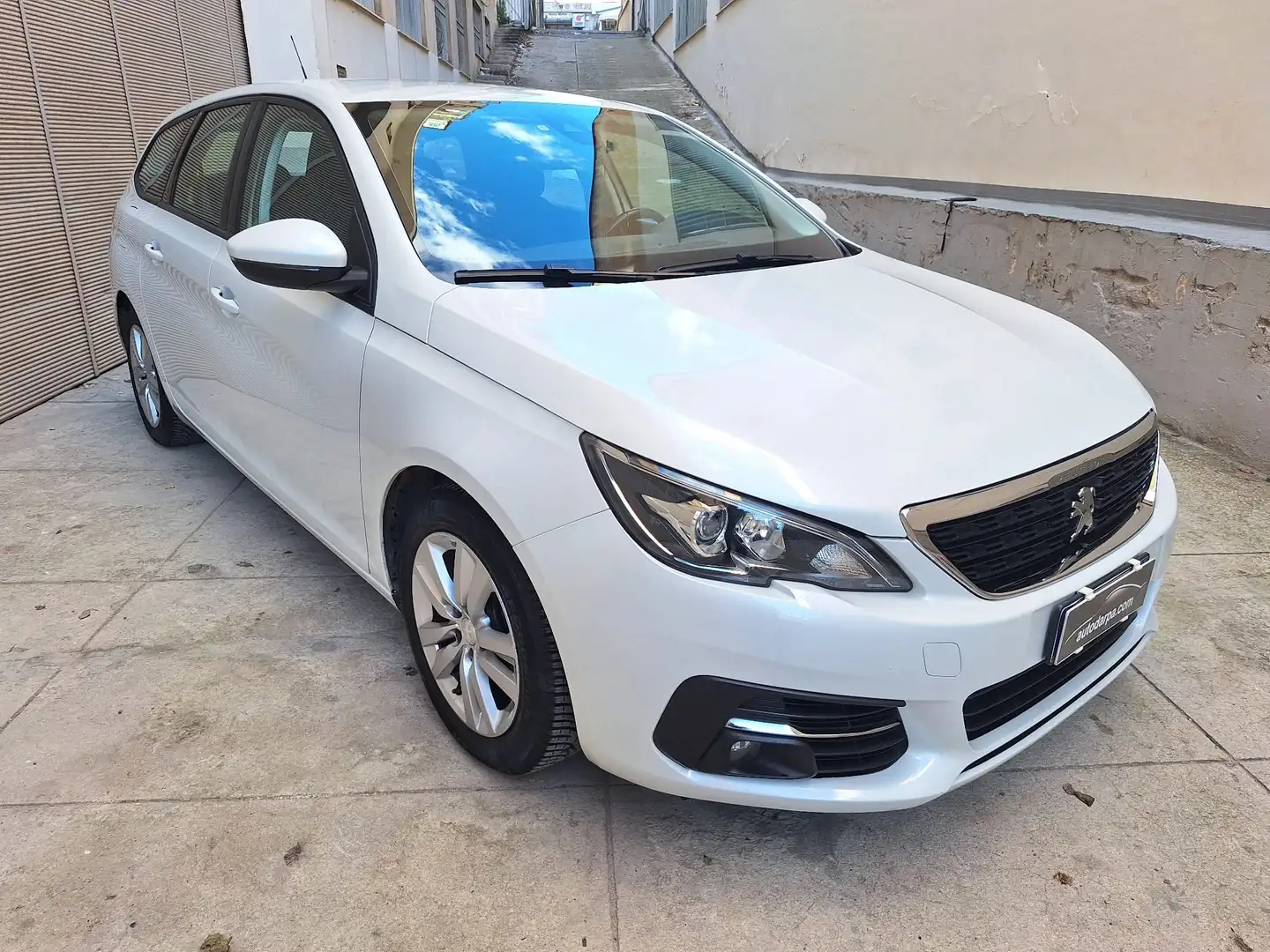 Peugeot 308 308 II 2018 SW SW 1.5 bluehdi Style s Bianco - 2