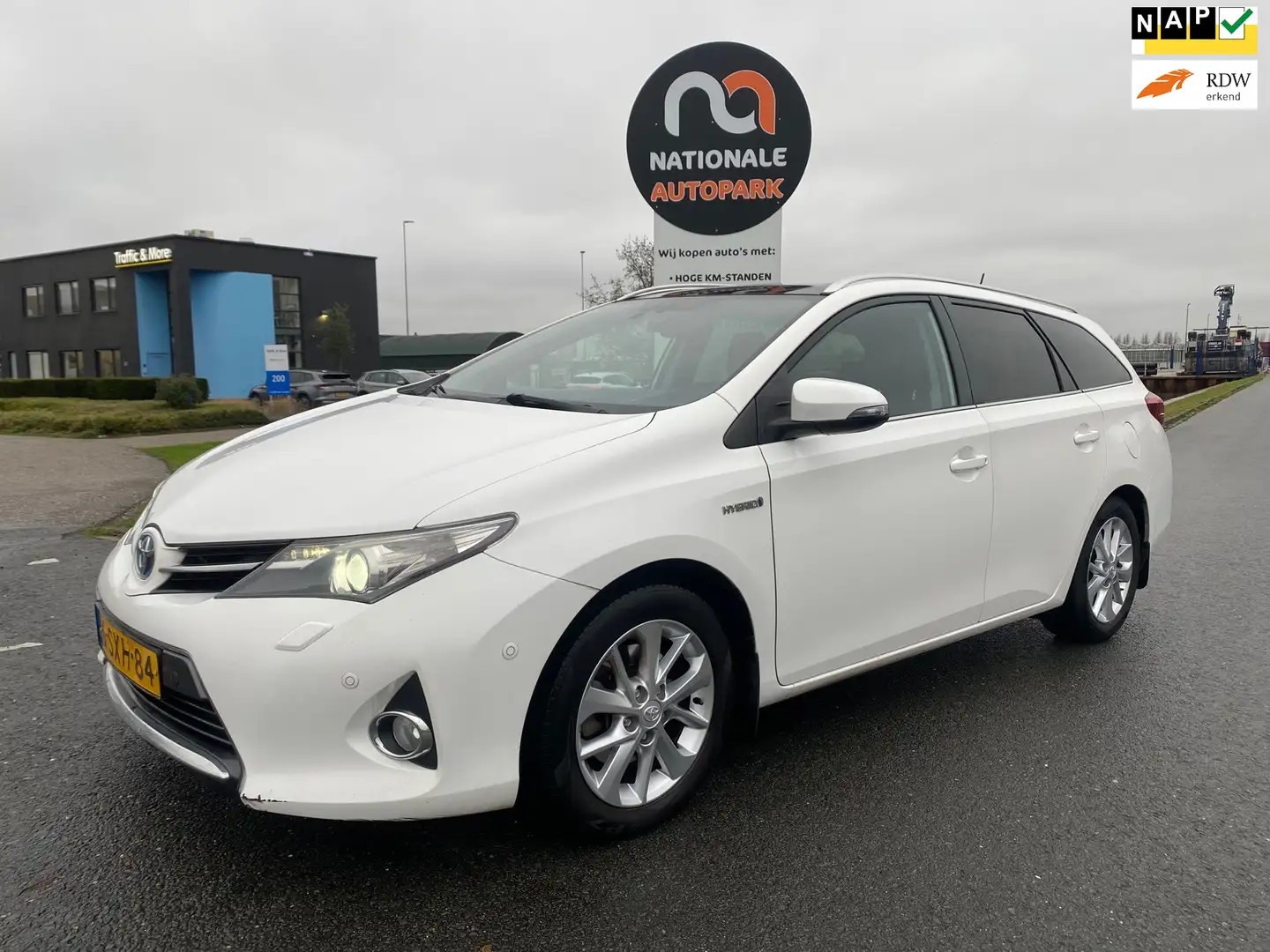Toyota Auris Touring Sports 2014 * 1.8 Hybrid Lease+ * Automaat Alb - 1