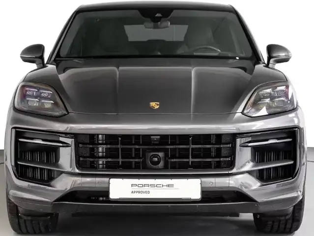 Porsche Cayenne view 4