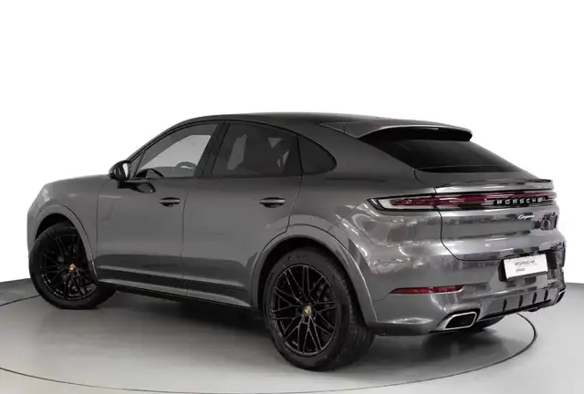 Porsche Cayenne view 15