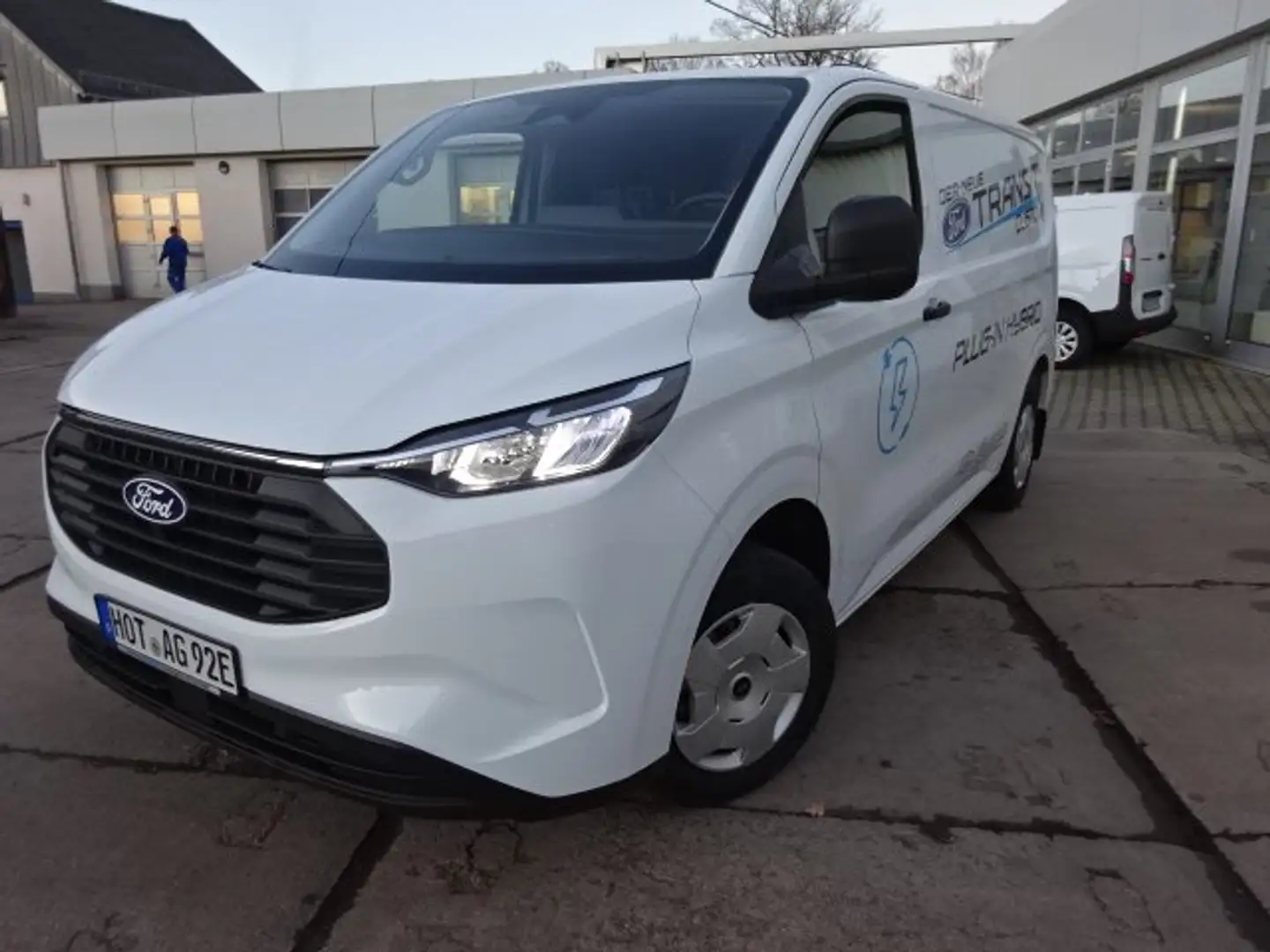 Ford Transit Custom 320 L1 Trend Plug-in Hybrid *Technologie-PK 5* Weiß - 1