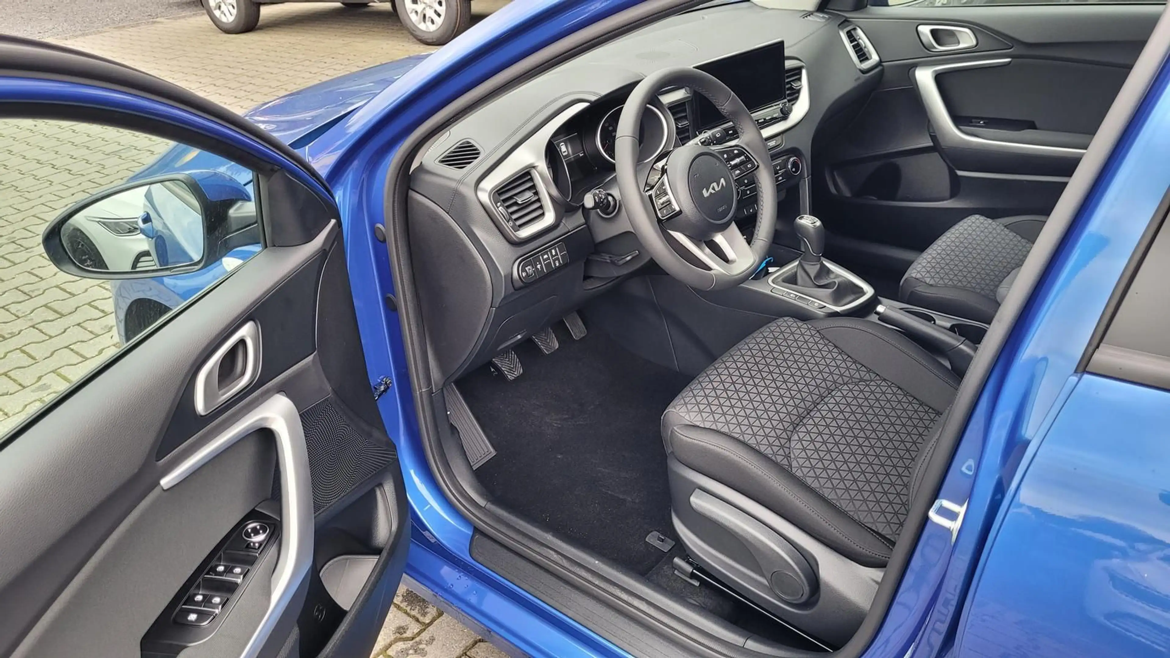 Kia Ceed / cee'd Ceed Spin*Navi*Shzg*Lhzg*PDC*Cam*16Zoll*Klima* — photo 7