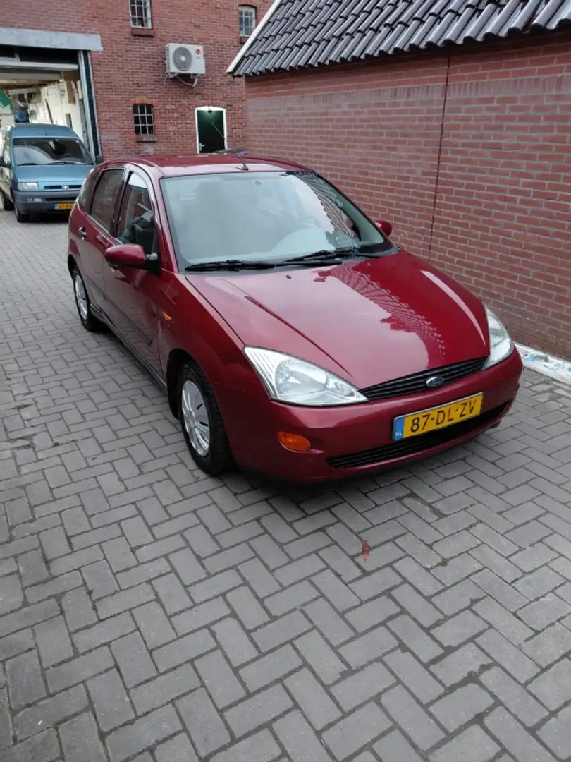 Ford Focus 1.6-16V Ambiente Rood - 2