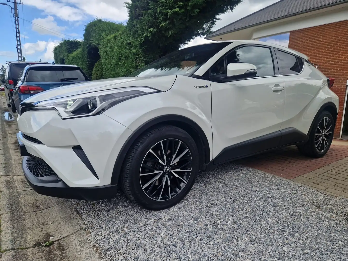 Toyota C-HR 1.8i VVT-i Hybrid C-Hic E-CVT Wit - 2