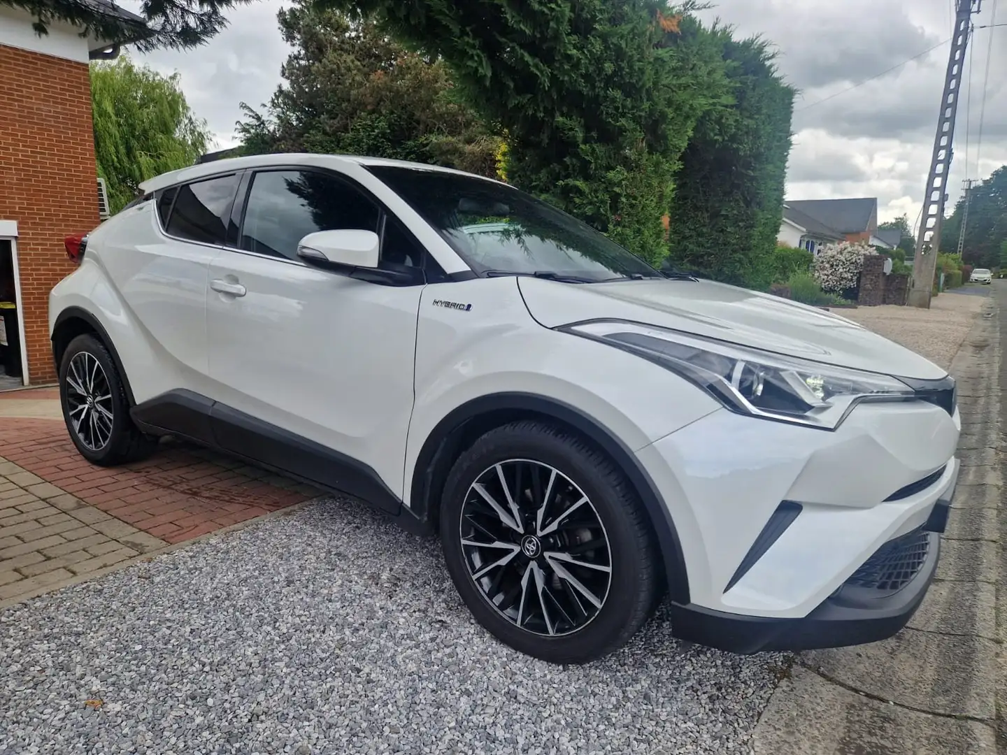 Toyota C-HR 1.8i VVT-i Hybrid C-Hic E-CVT Blanco - 1