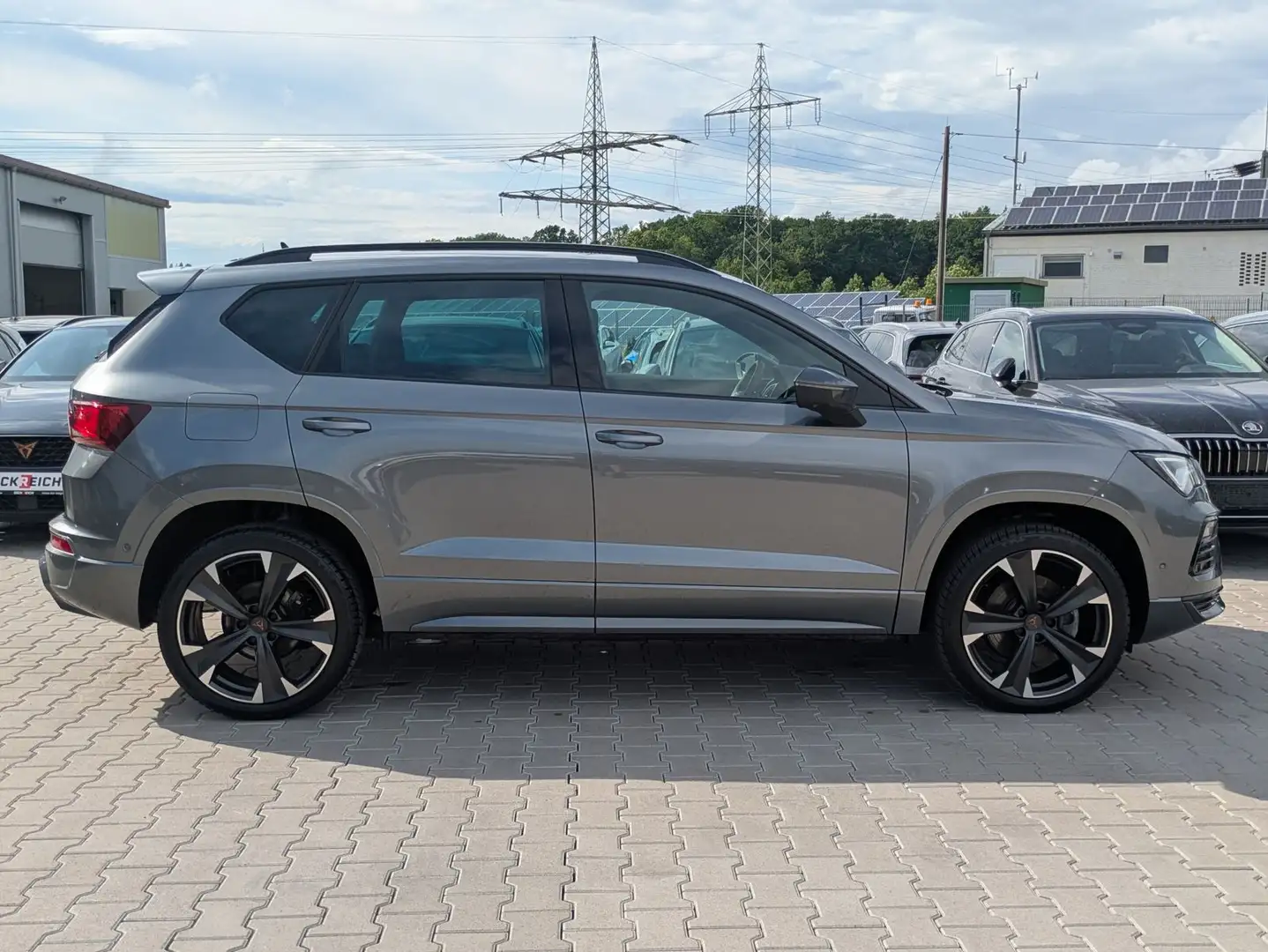 CUPRA Ateca 1.5 TSI DSG AHK*LED*ACC*APP*KAMERA*19" Grau - 2