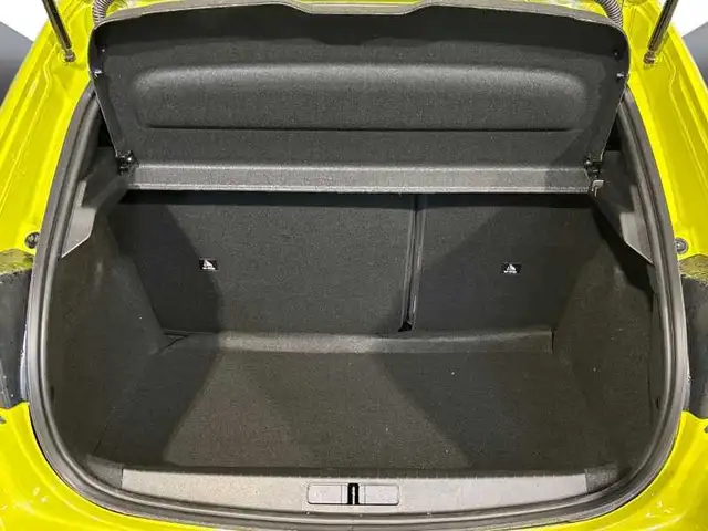 Peugeot 208 view 7