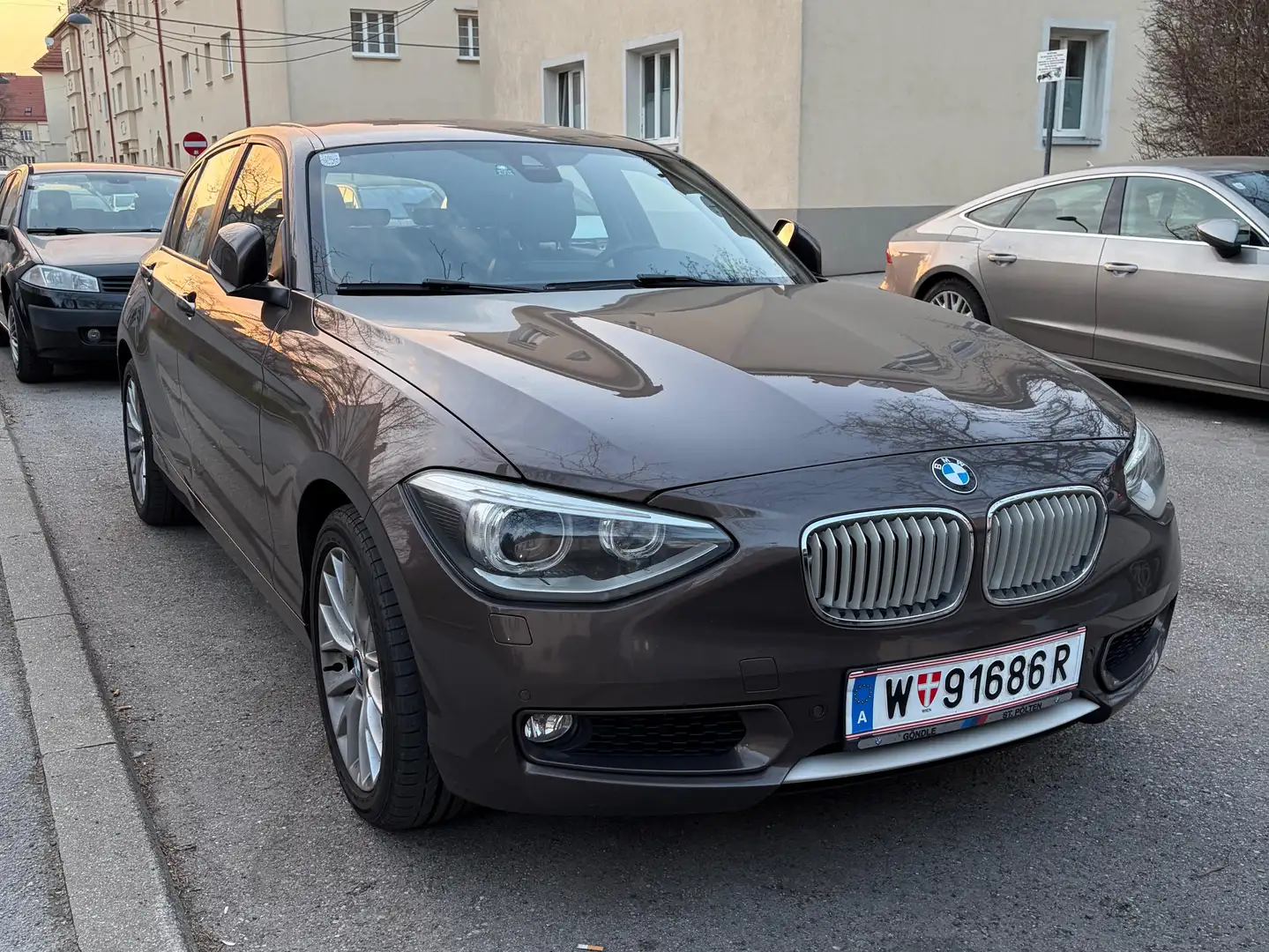 BMW 120 120d xDrive Braun - 2