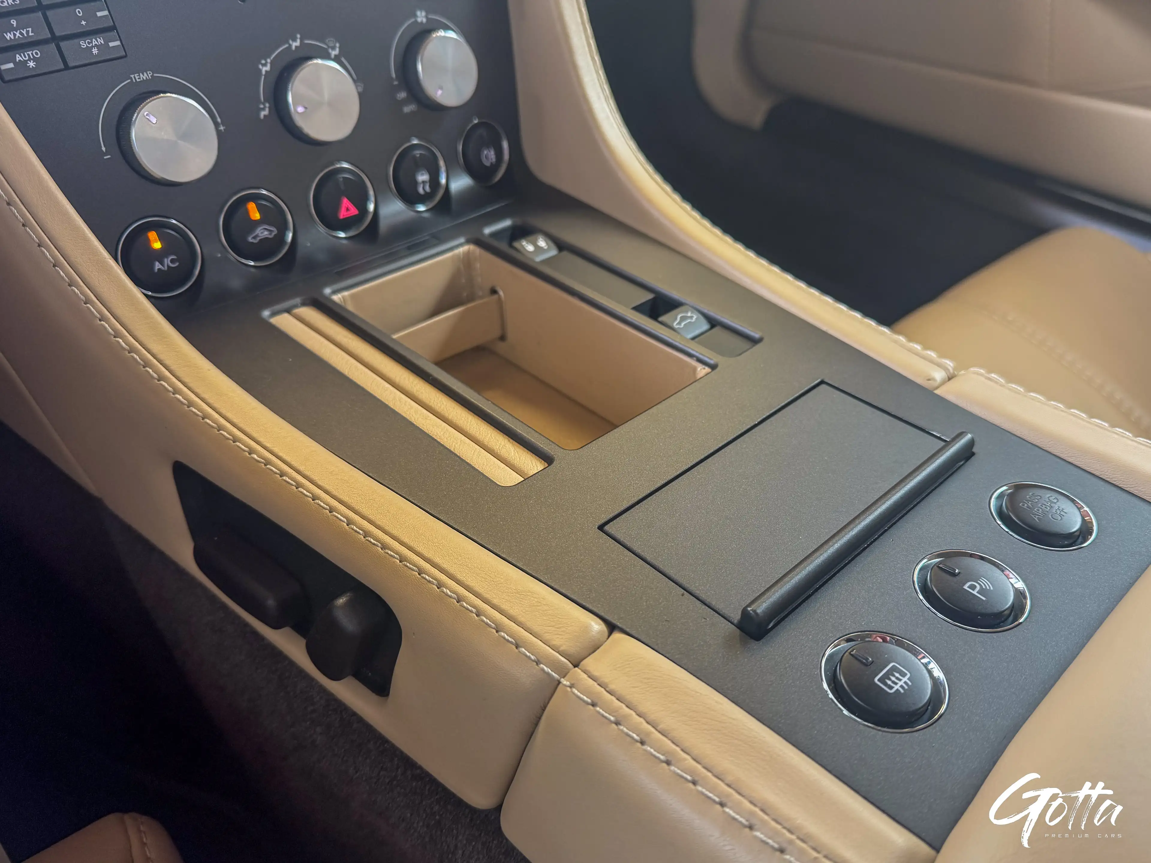 Aston Martin V8 VANTAGE 4.3i Sportshift V8 385CH ***GPS/XENON/TEL — photo 15
