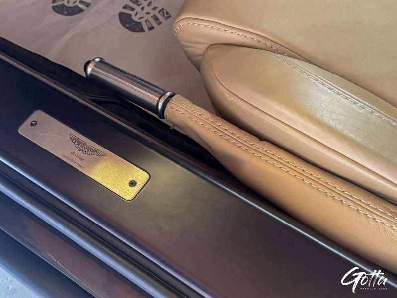 Photo du véhicule Aston Martin V8