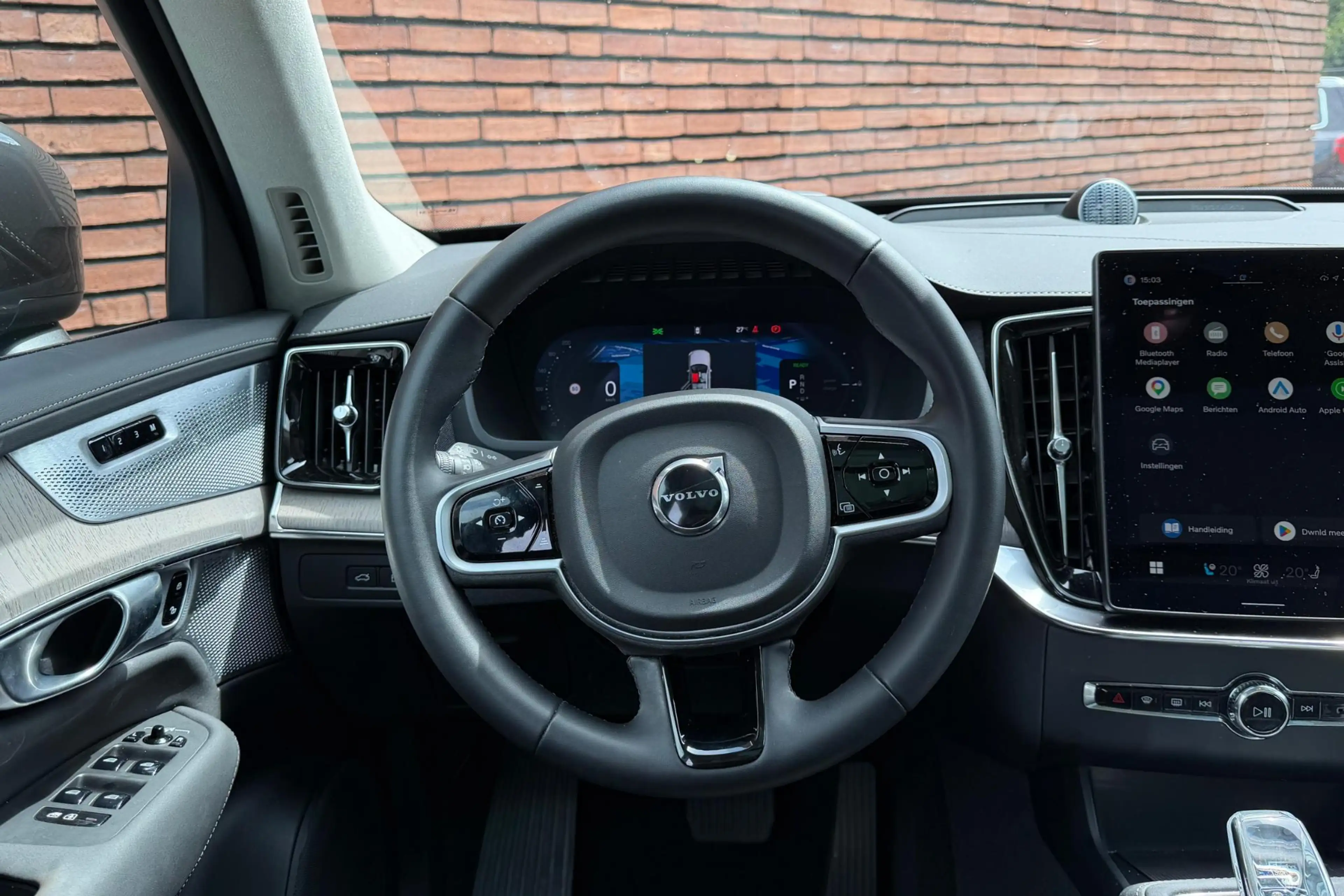 Volvo XC90 T8 Plug-in hybrid AWD Ultra Bright | Bowers & Wilk — photo 5