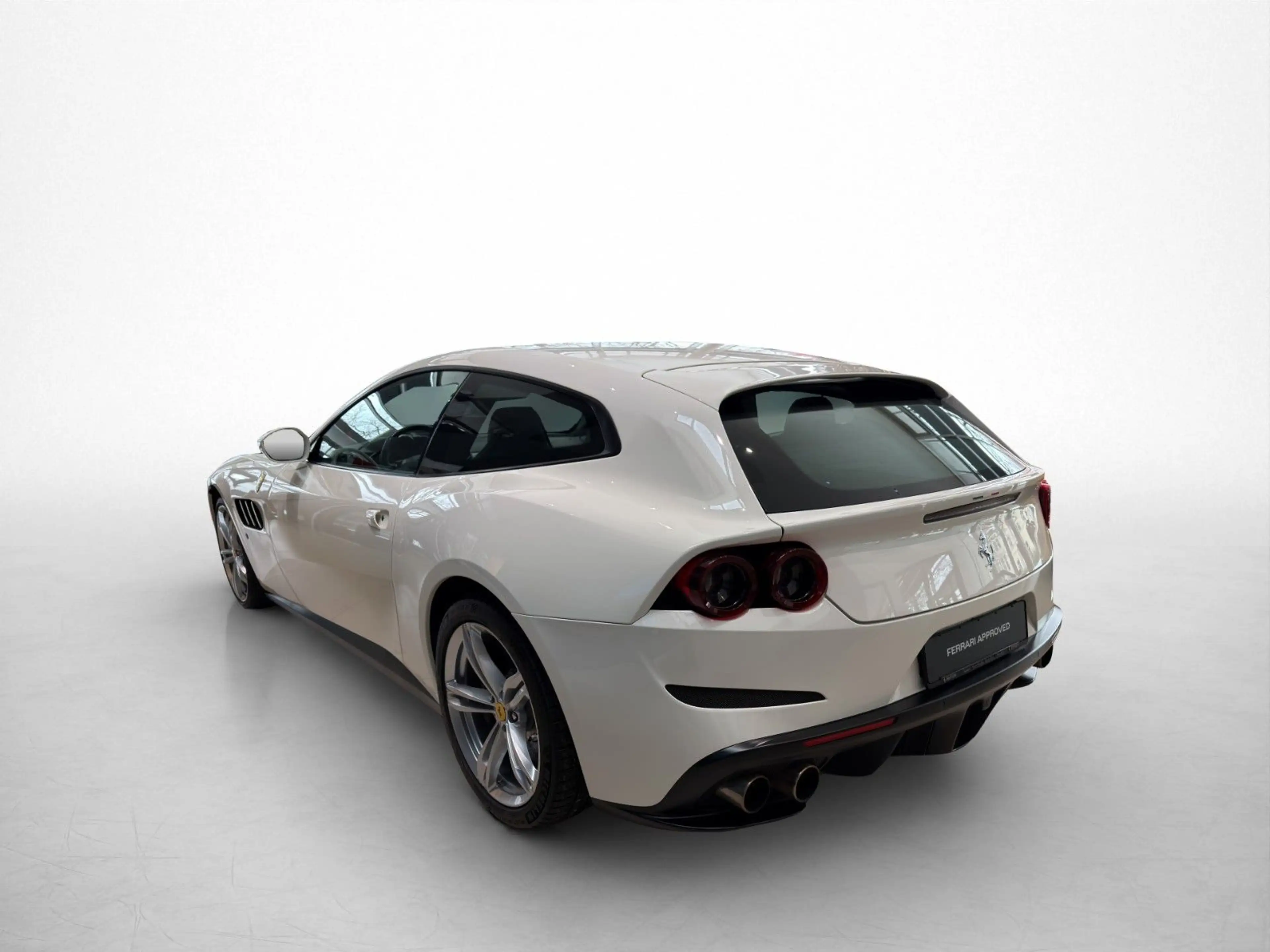 Ferrari GTC4 Lusso / Lift / Beifahrer-Display — photo 7