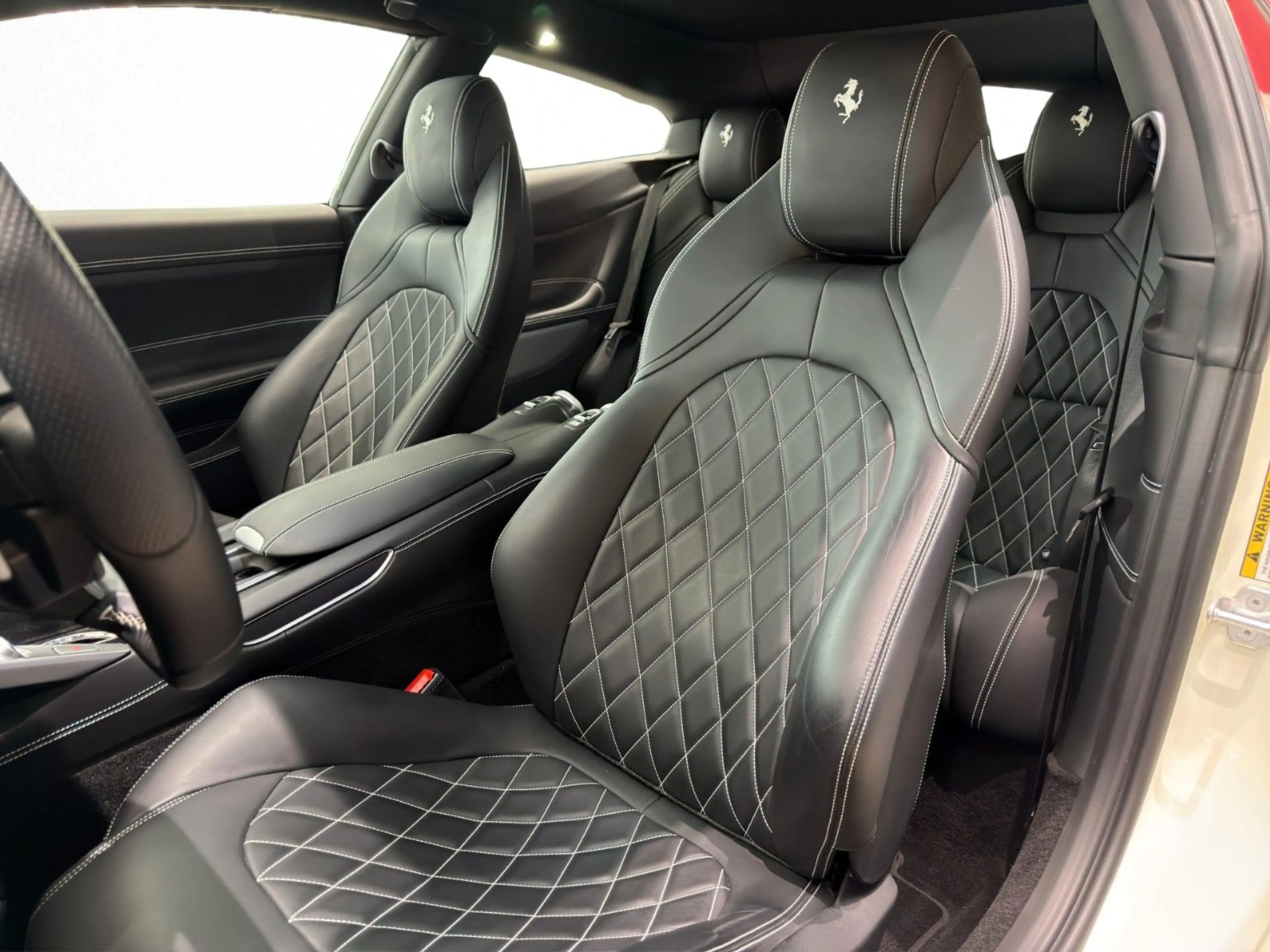 Ferrari GTC4 Lusso / Lift / Beifahrer-Display — photo 13