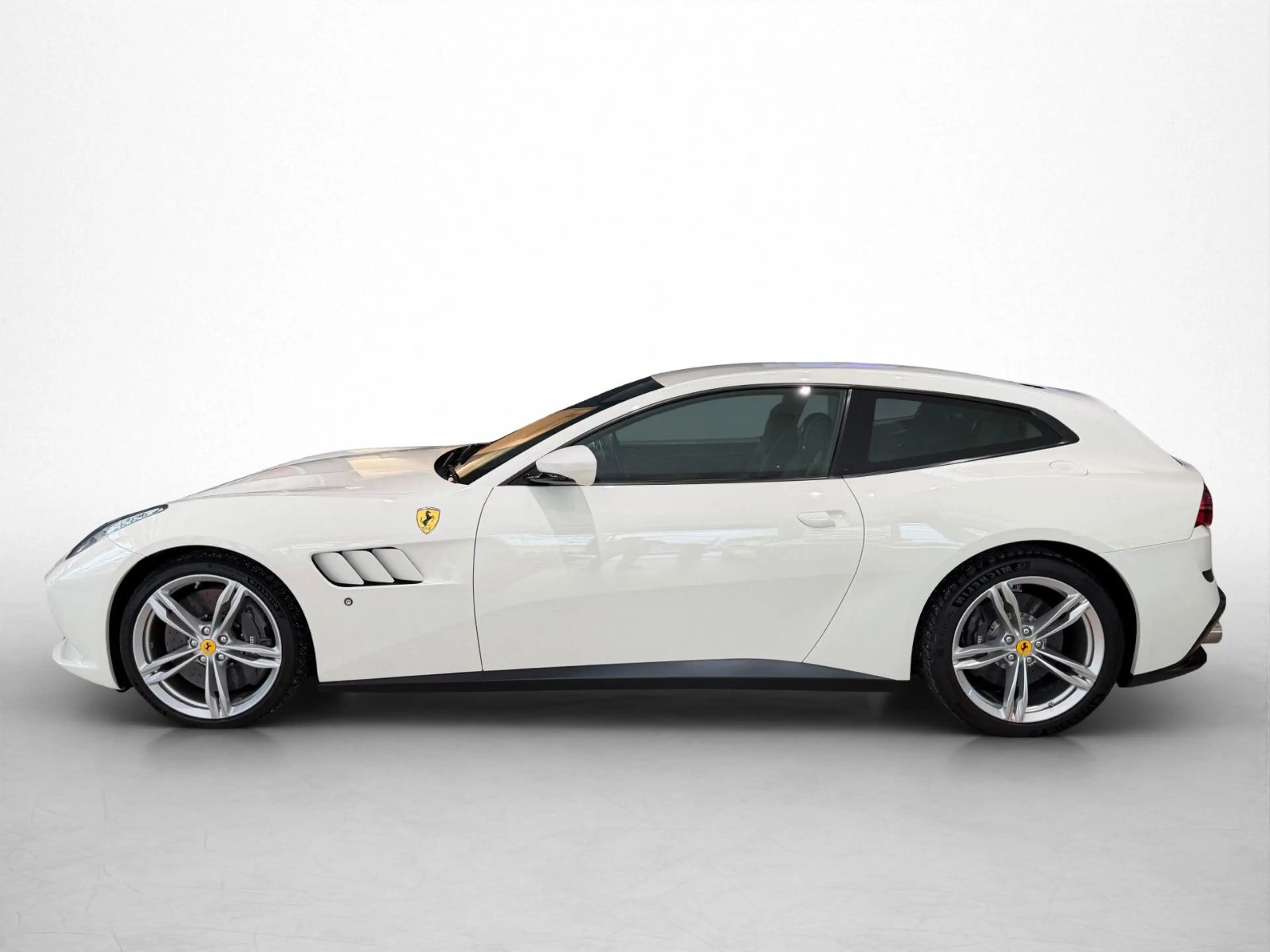 Ferrari GTC4 Lusso / Lift / Beifahrer-Display — photo 9