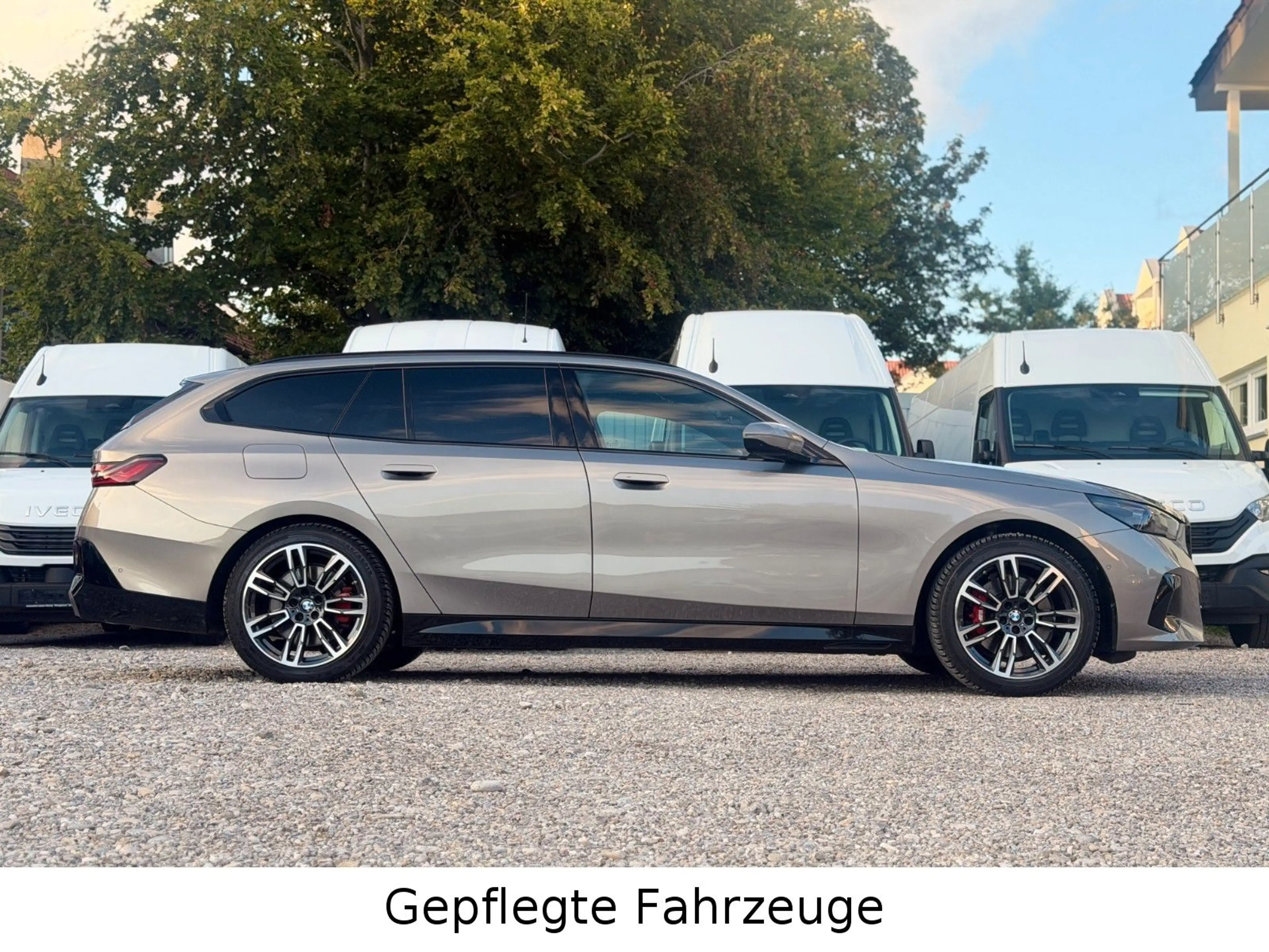 BMW 520 Touring M Sportpaket PRO AHK Sitzlüftung B&W — photo 2