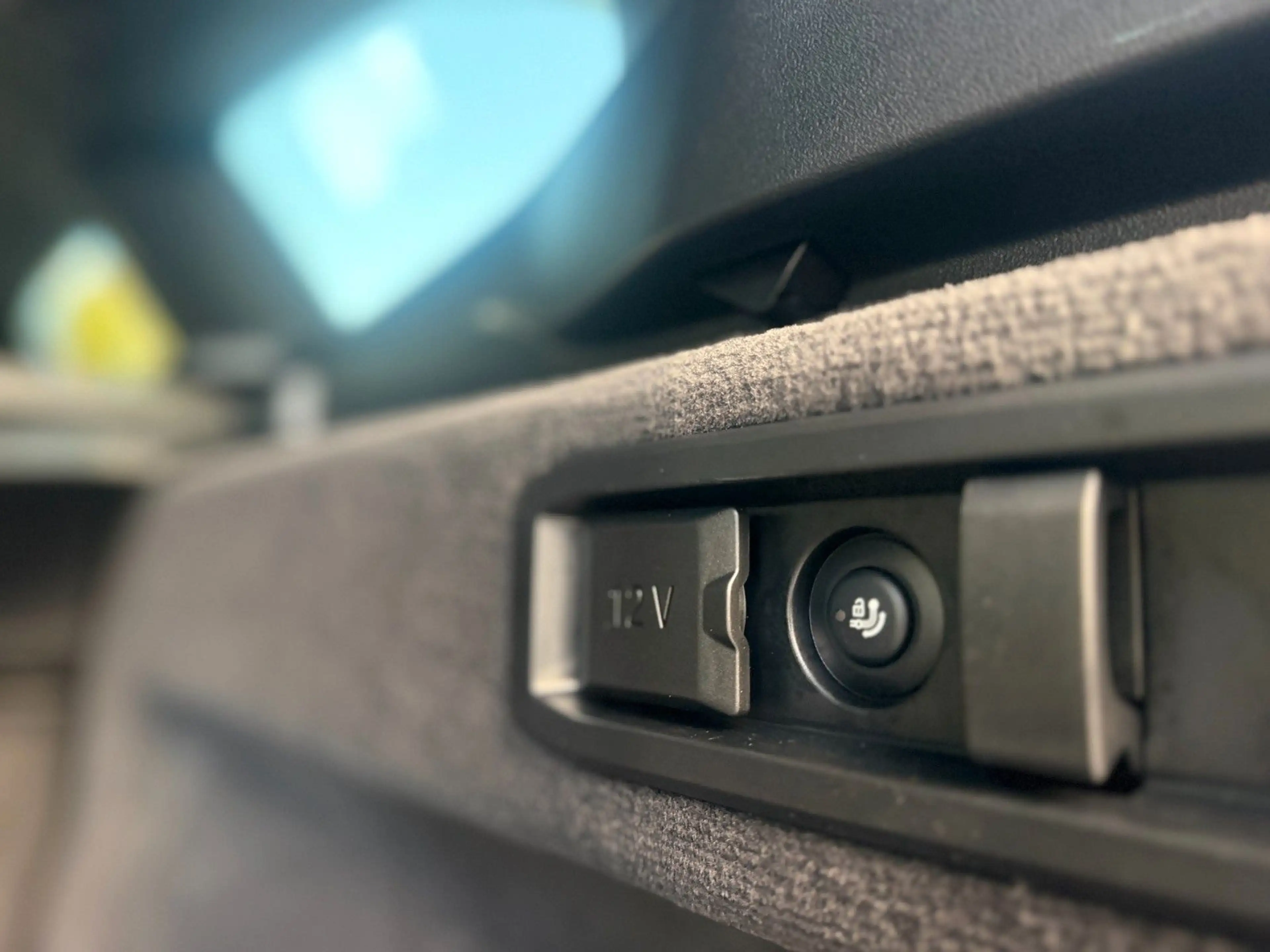 BMW 520 Touring M Sportpaket PRO AHK Sitzlüftung B&W — photo 9