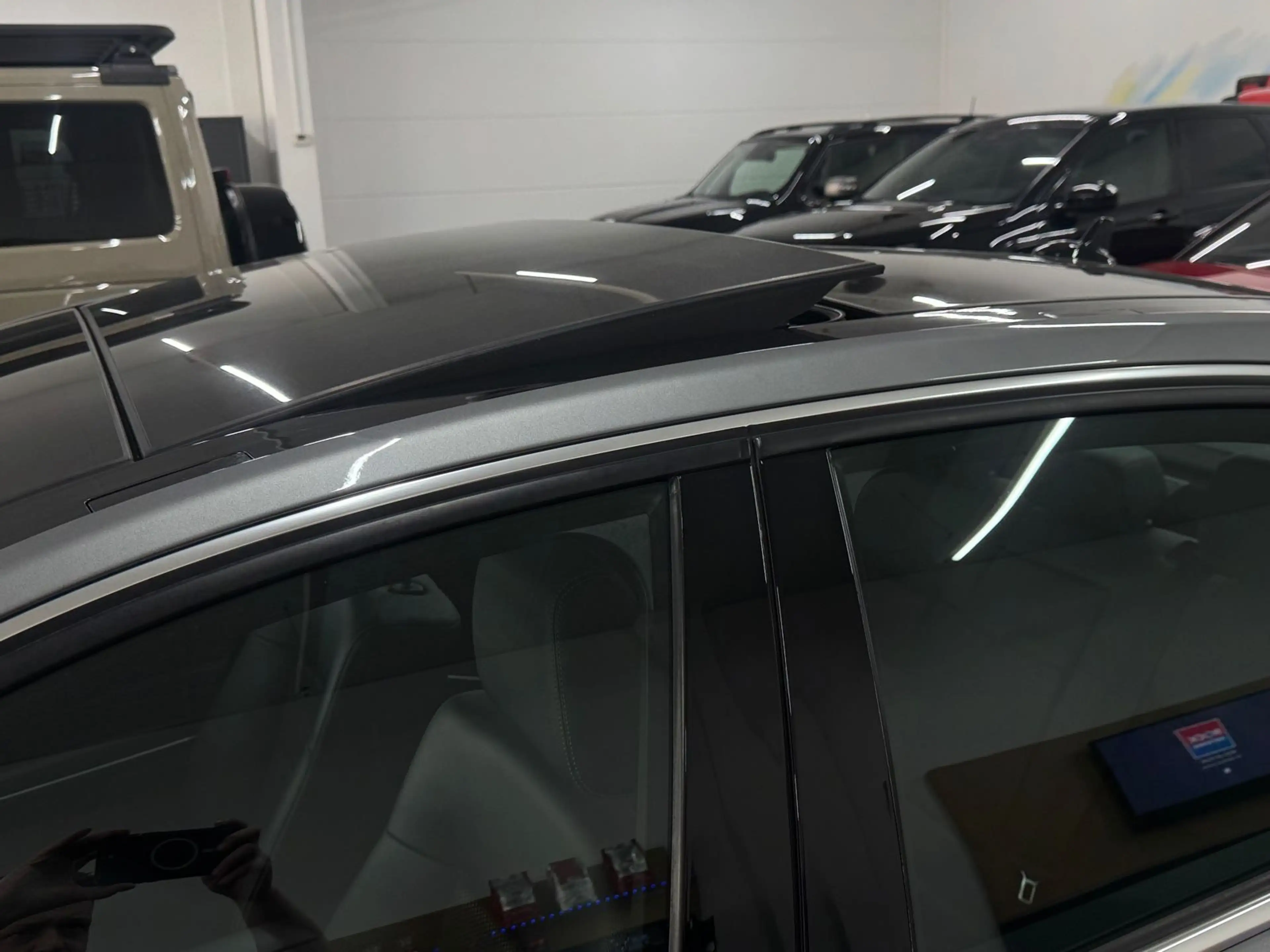 Mercedes-Benz E 200 Avantgarde Aut. ILS/PANO/U-FREI/2.HD/TOP!! — photo 4