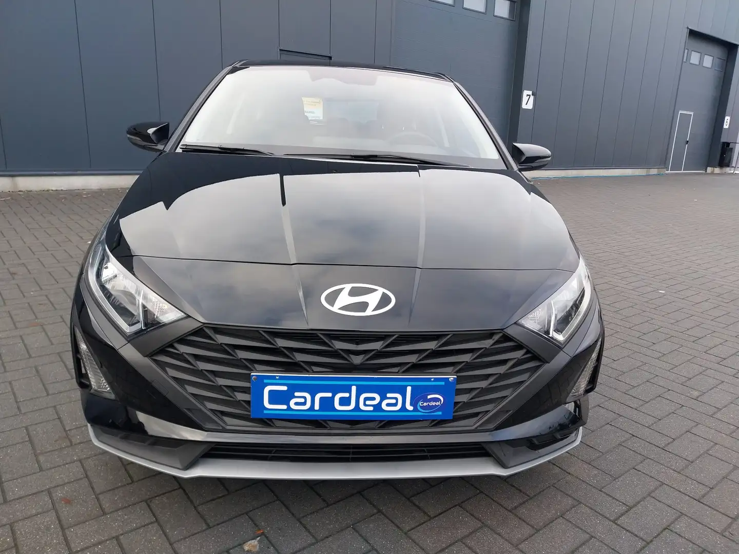 Hyundai i20 1.2i/AIRCO/GPS/CARPLAY/GARANTIE.CONSTRUCTEUR/ Noir - 2