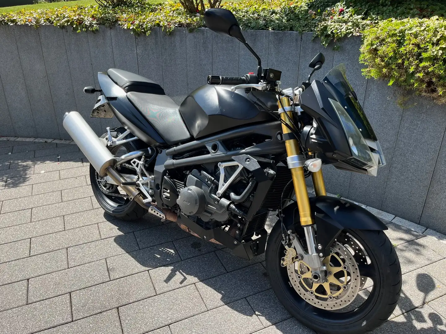 MZ 1000 SF Schwarz - 2