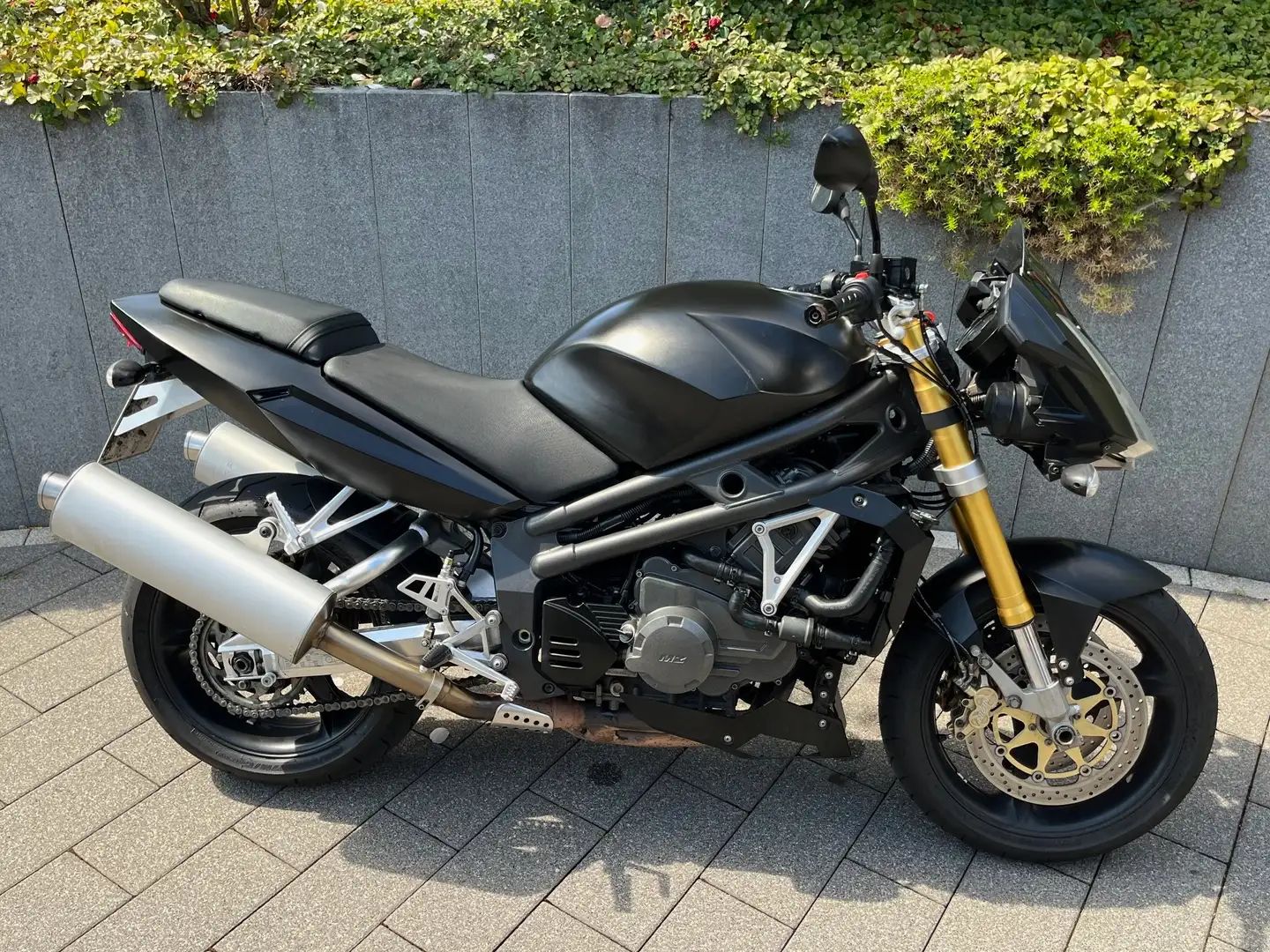 MZ 1000 SF Schwarz - 1