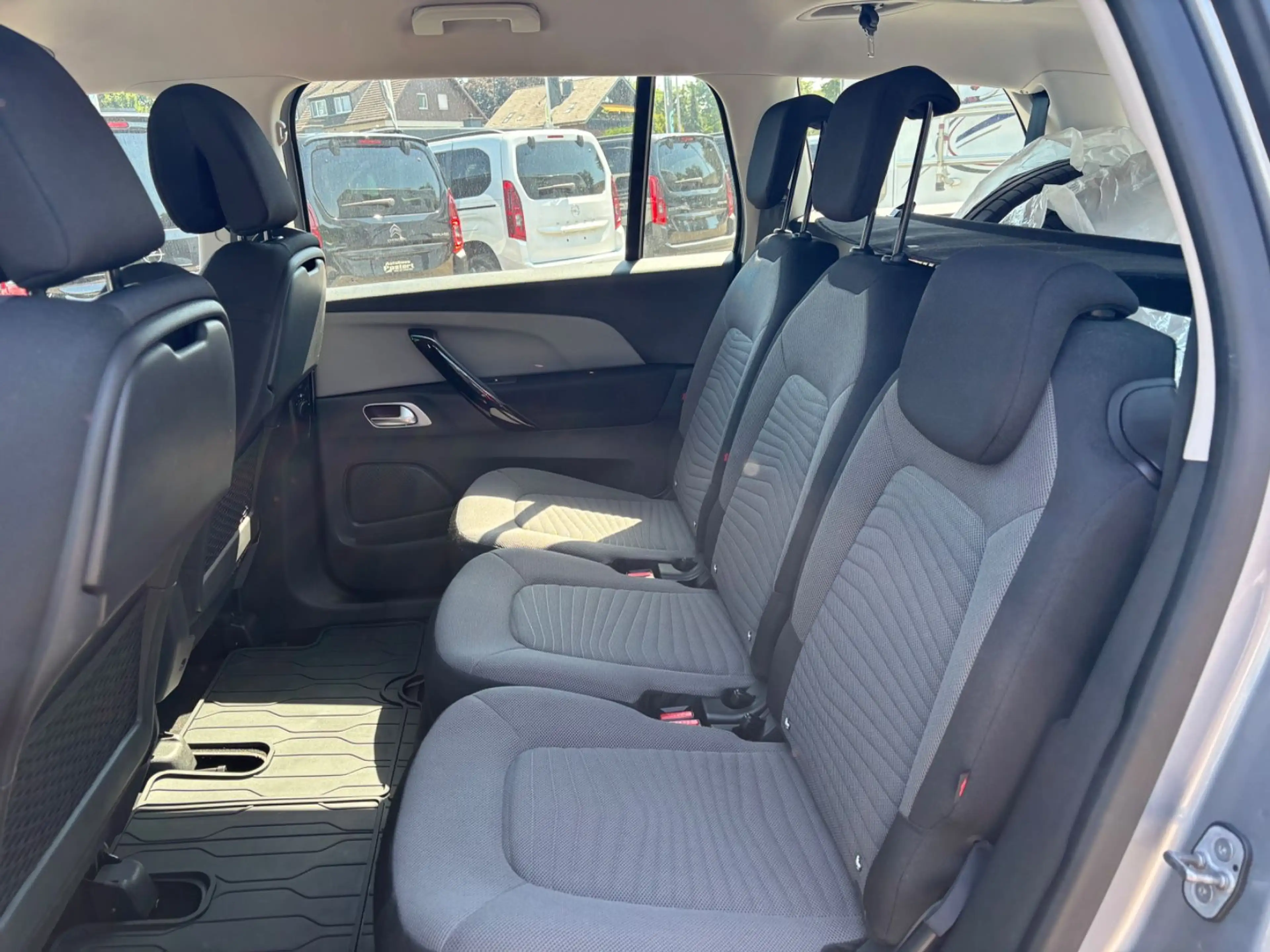 Citroen Grand C4 Picasso /Spacetourer C-Series — photo 8