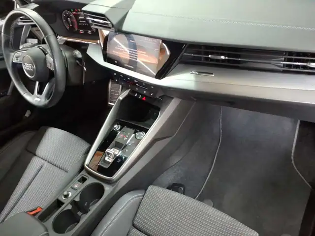 Audi A3 view 9