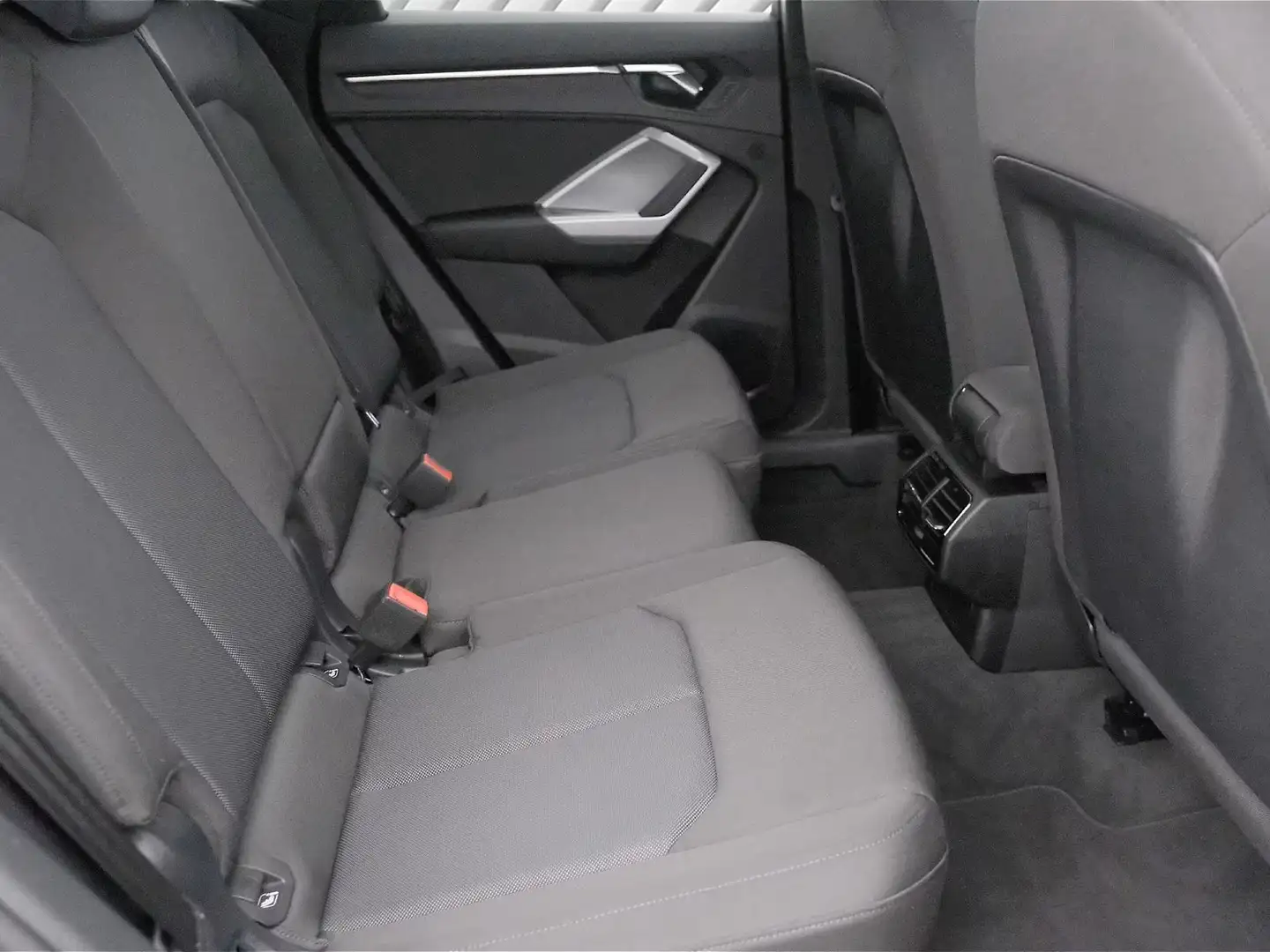 Audi Q3 Sportback 1.5 tfsi S line Nero - 2