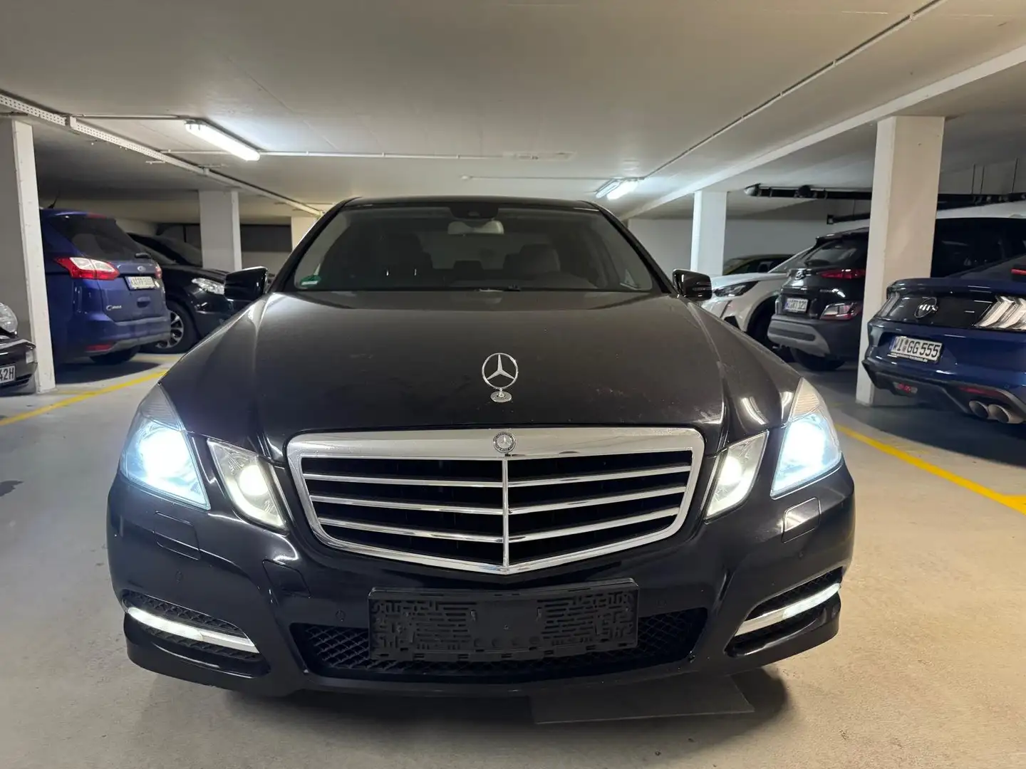 Mercedes-Benz E 220 E-Klasse Diesel CDI DPF BlueEFFICIENCY Automatik A Black - 1