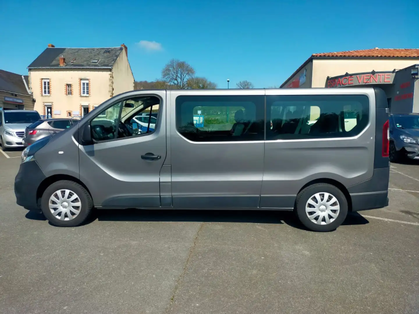 Opel Vivaro 1.6 CDTI BITURBO 125 K2900 L2H1 PACK BUSINESS ECOFLEX START/STOP E6 Gris - 2