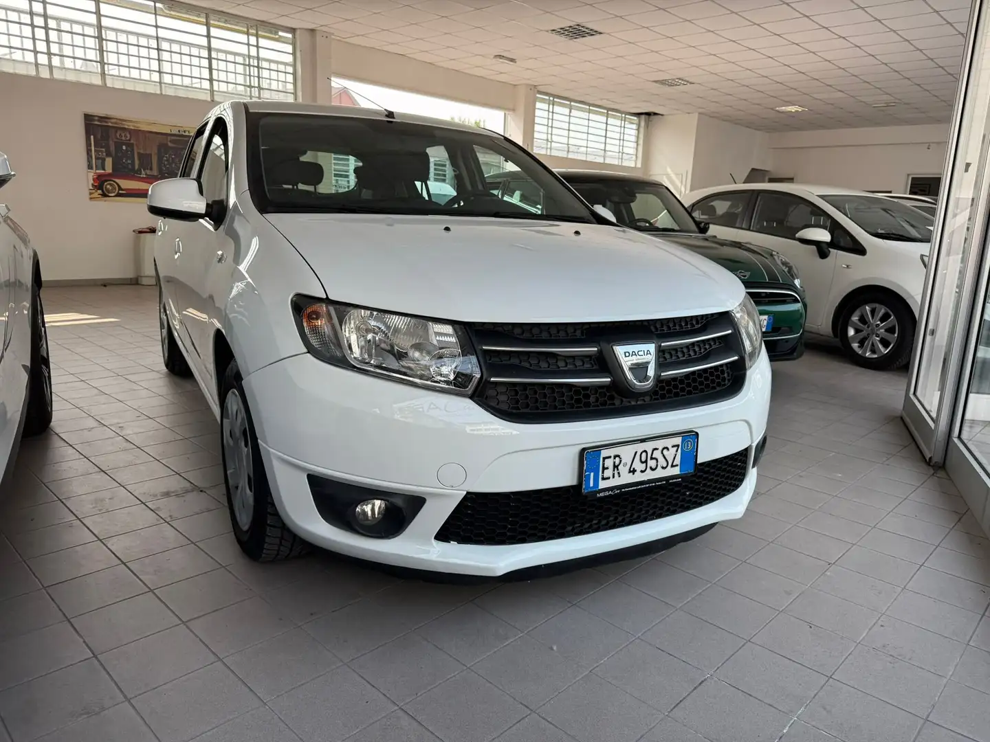 Dacia Sandero Sandero 1.2 Laureate Gpl 75cv Blanc - 1
