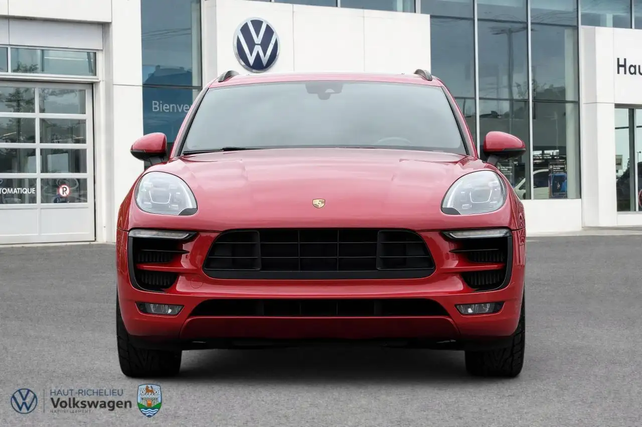 Porsche Macan photo Porsche Macan