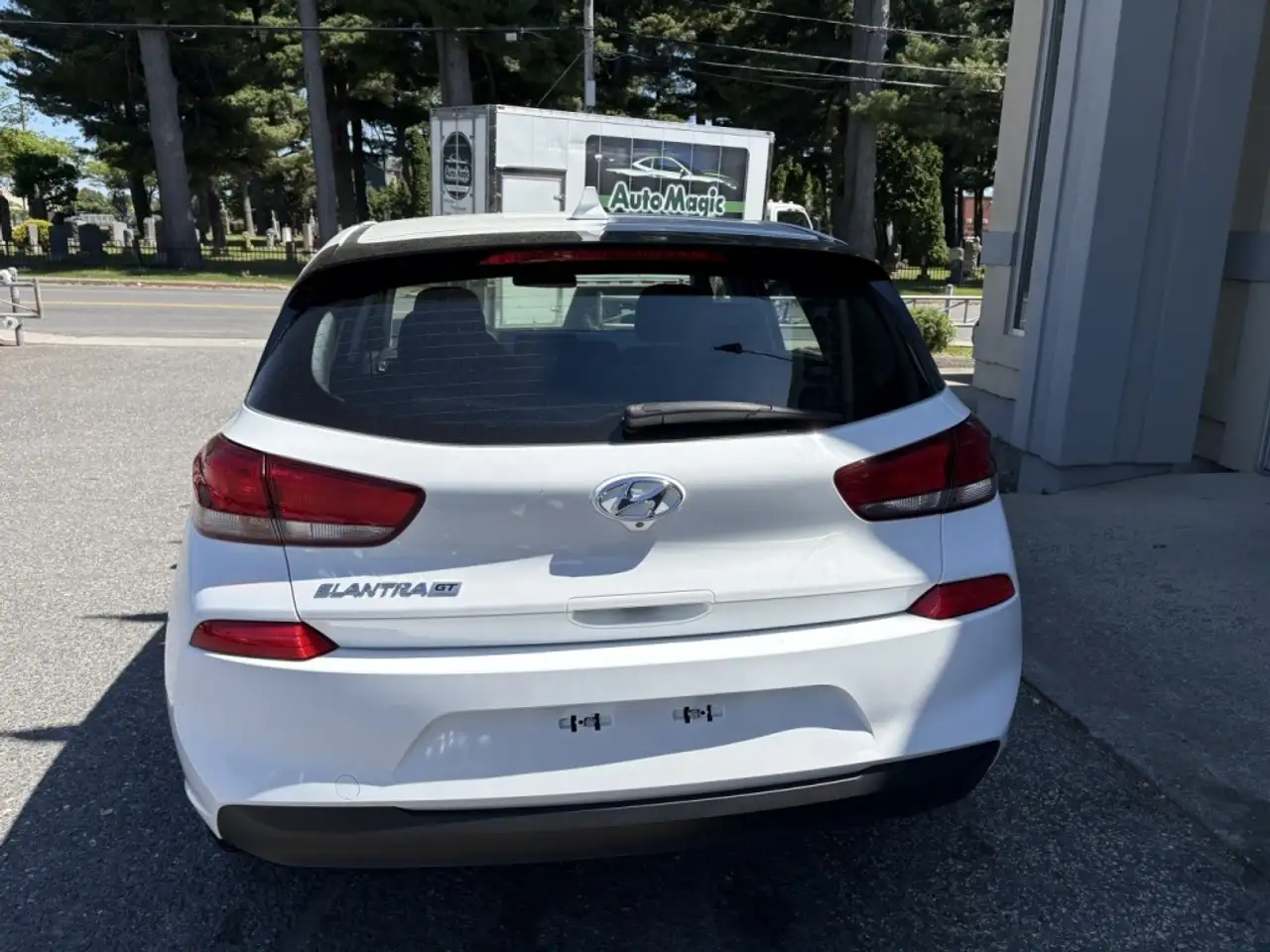 Hyundai ELANTRA снимка Hyundai ELANTRA