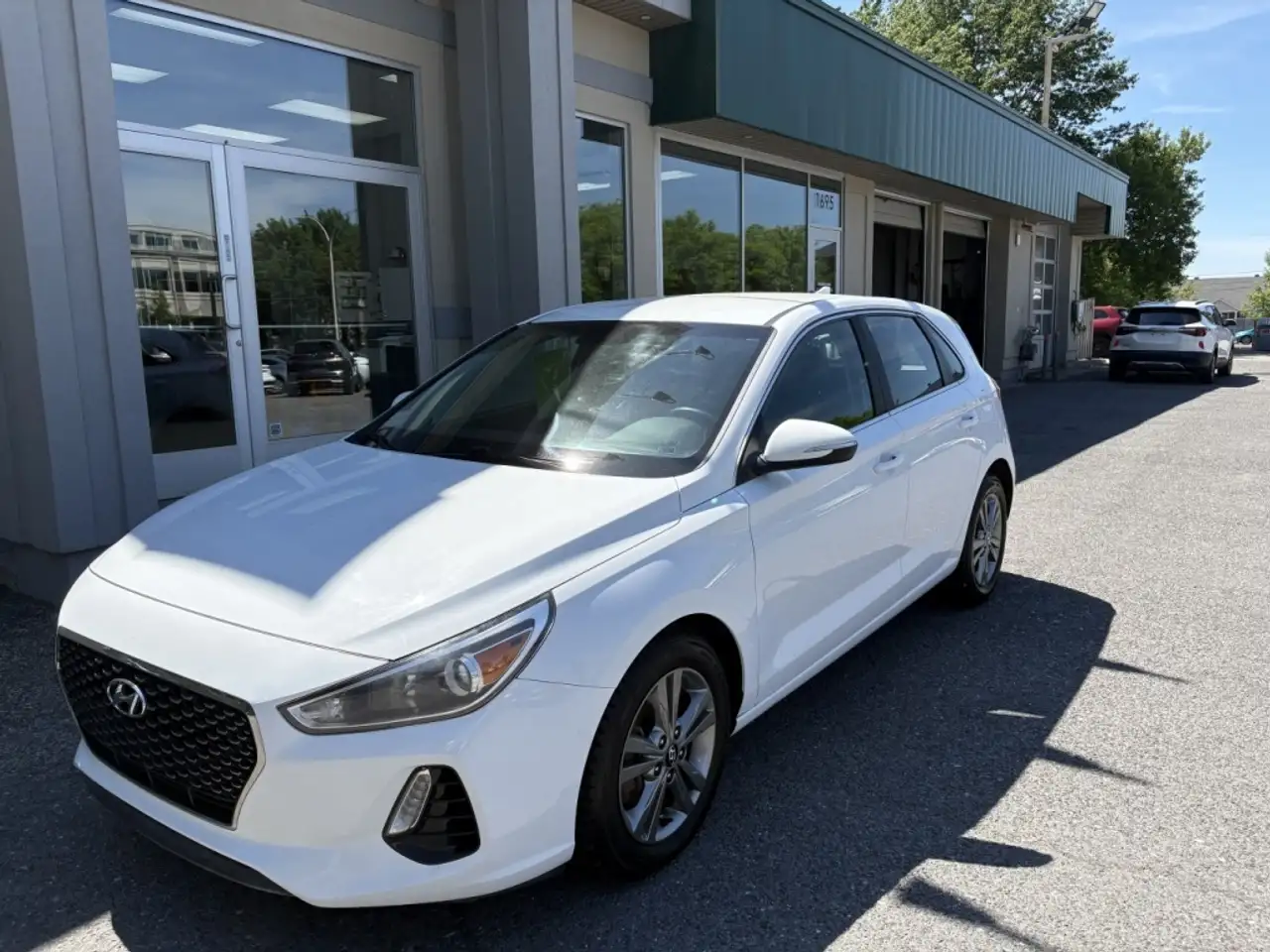 Hyundai ELANTRA снимка Hyundai ELANTRA