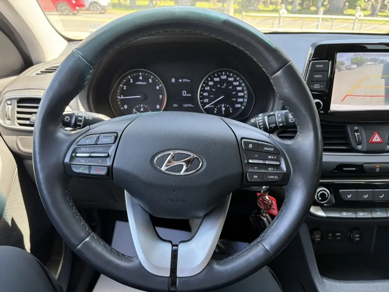 Hyundai ELANTRA снимка Hyundai ELANTRA