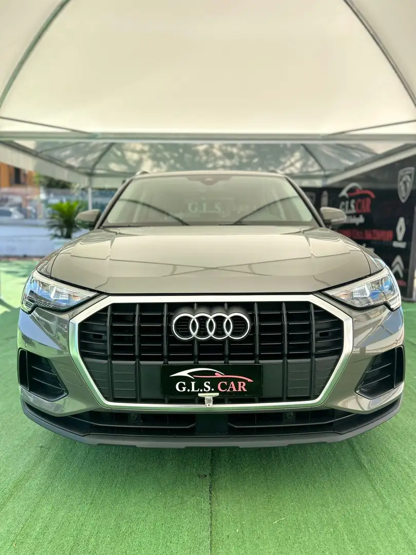 Audi Q3 35 TDI S tronic Business Advanced Grigio - 2
