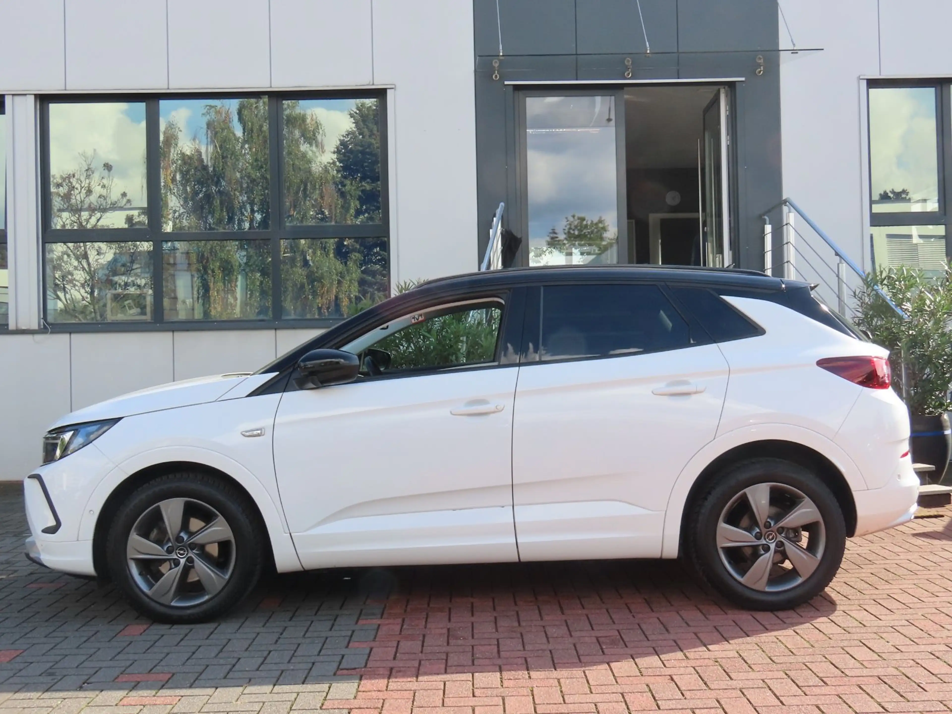 Opel Grandland X Grandland 1.2 DI Autom. Alcantara Klimaauto. AHK — photo 14