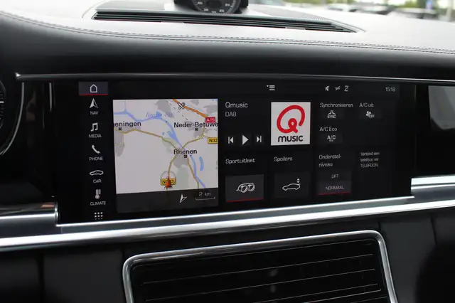Porsche Panamera view 20
